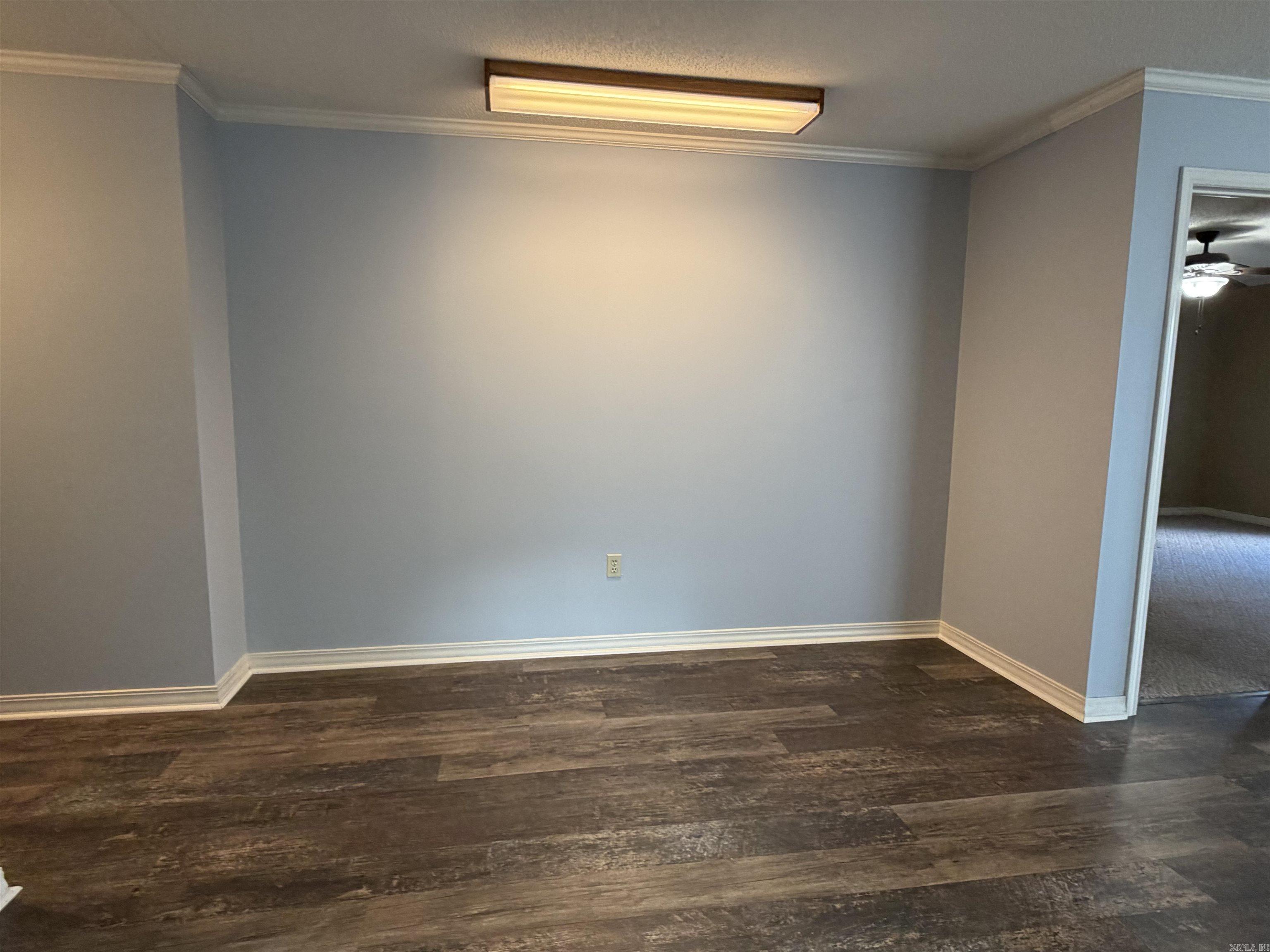 RIVER OAKS TRACE - Residential