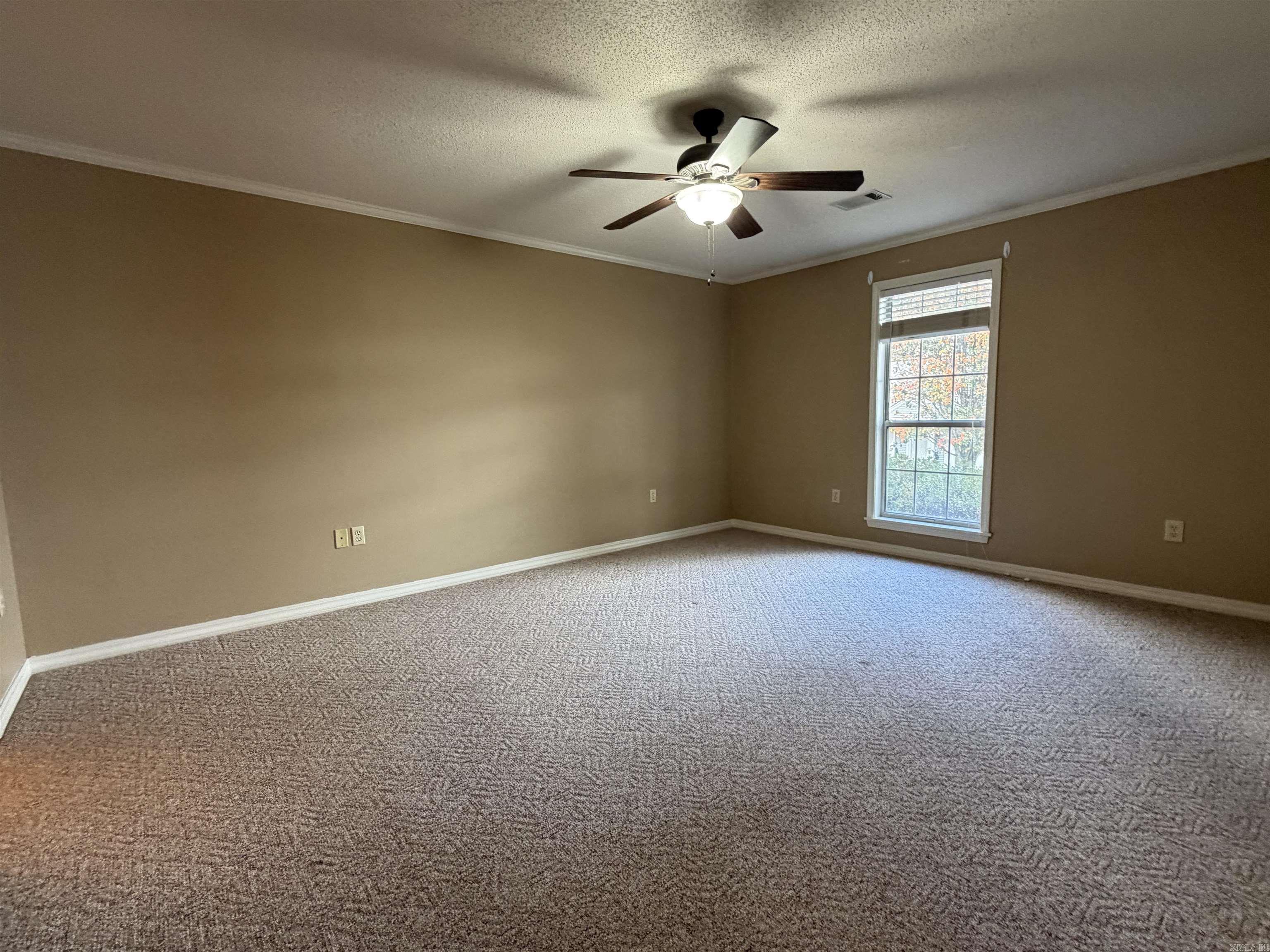 RIVER OAKS TRACE - Residential