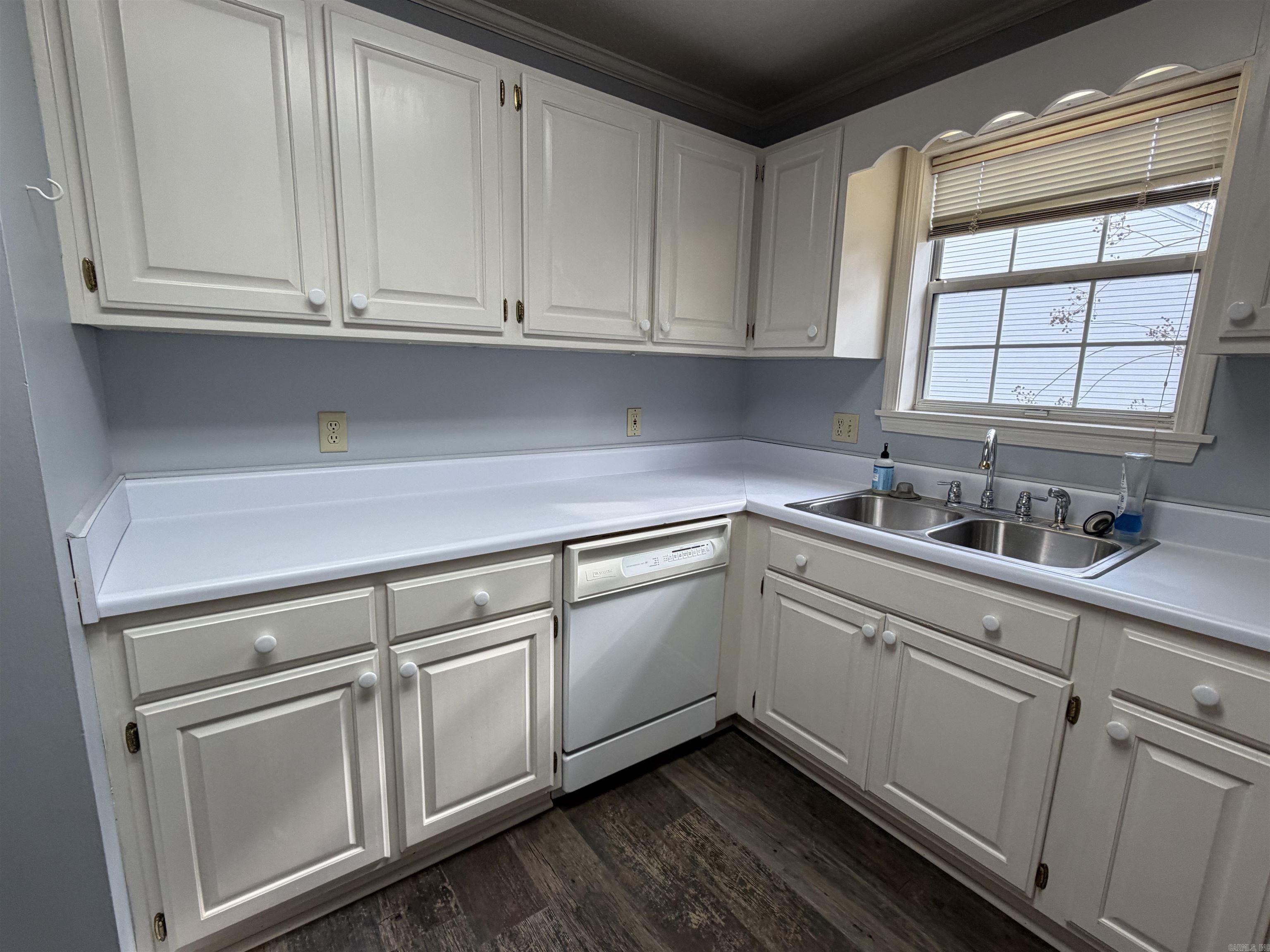 RIVER OAKS TRACE - Residential