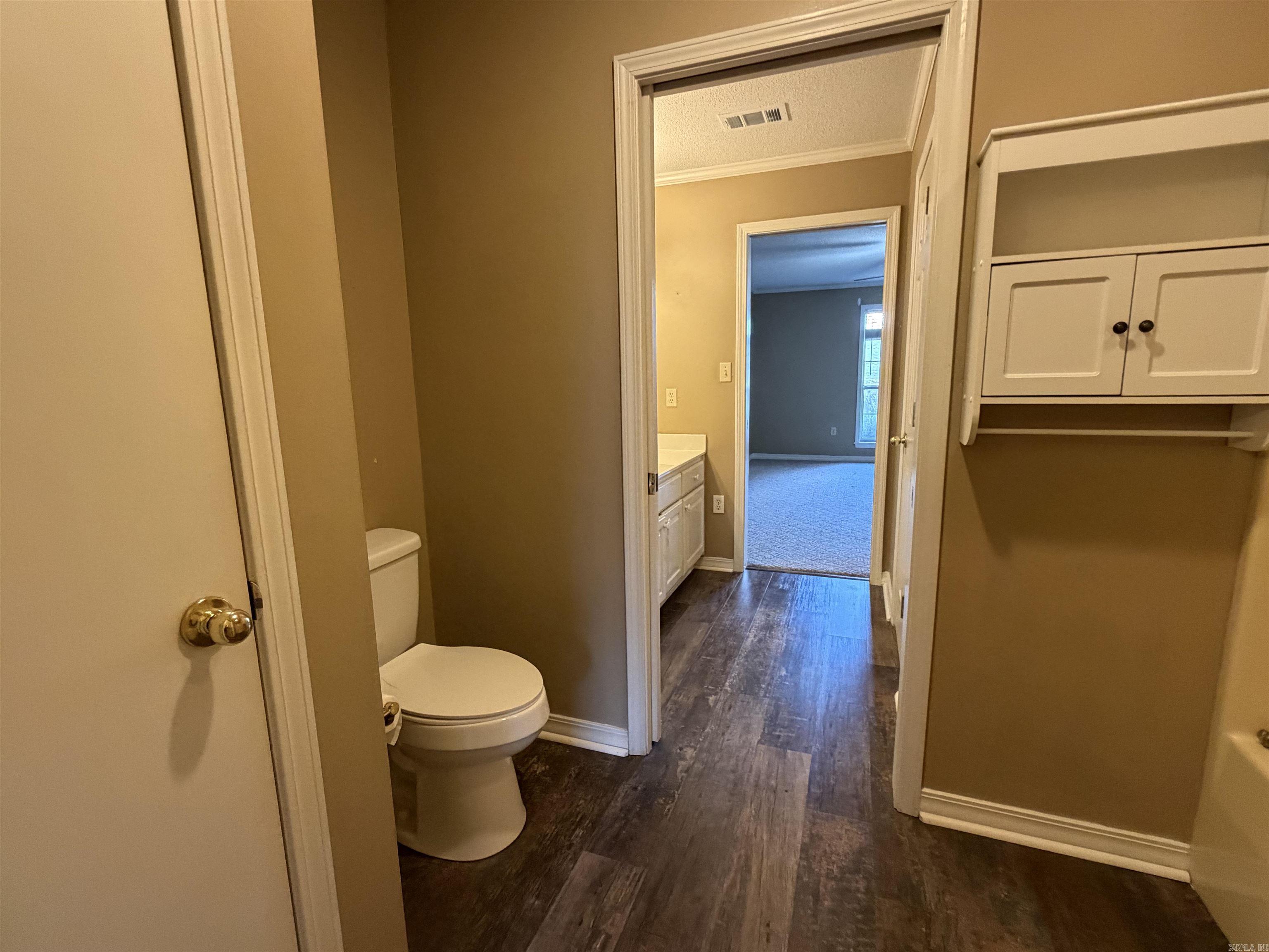 RIVER OAKS TRACE - Residential