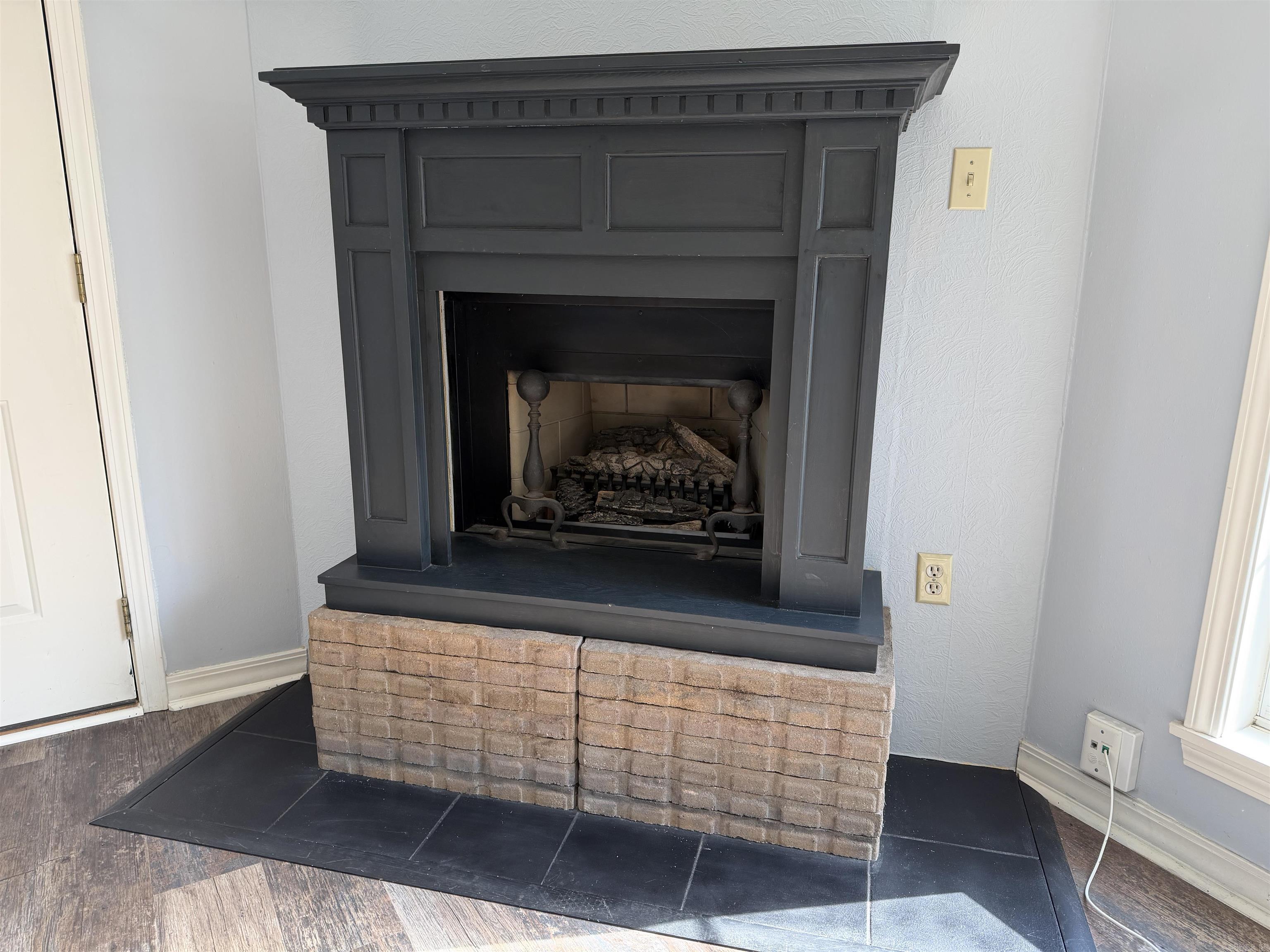 RIVER OAKS TRACE - Residential