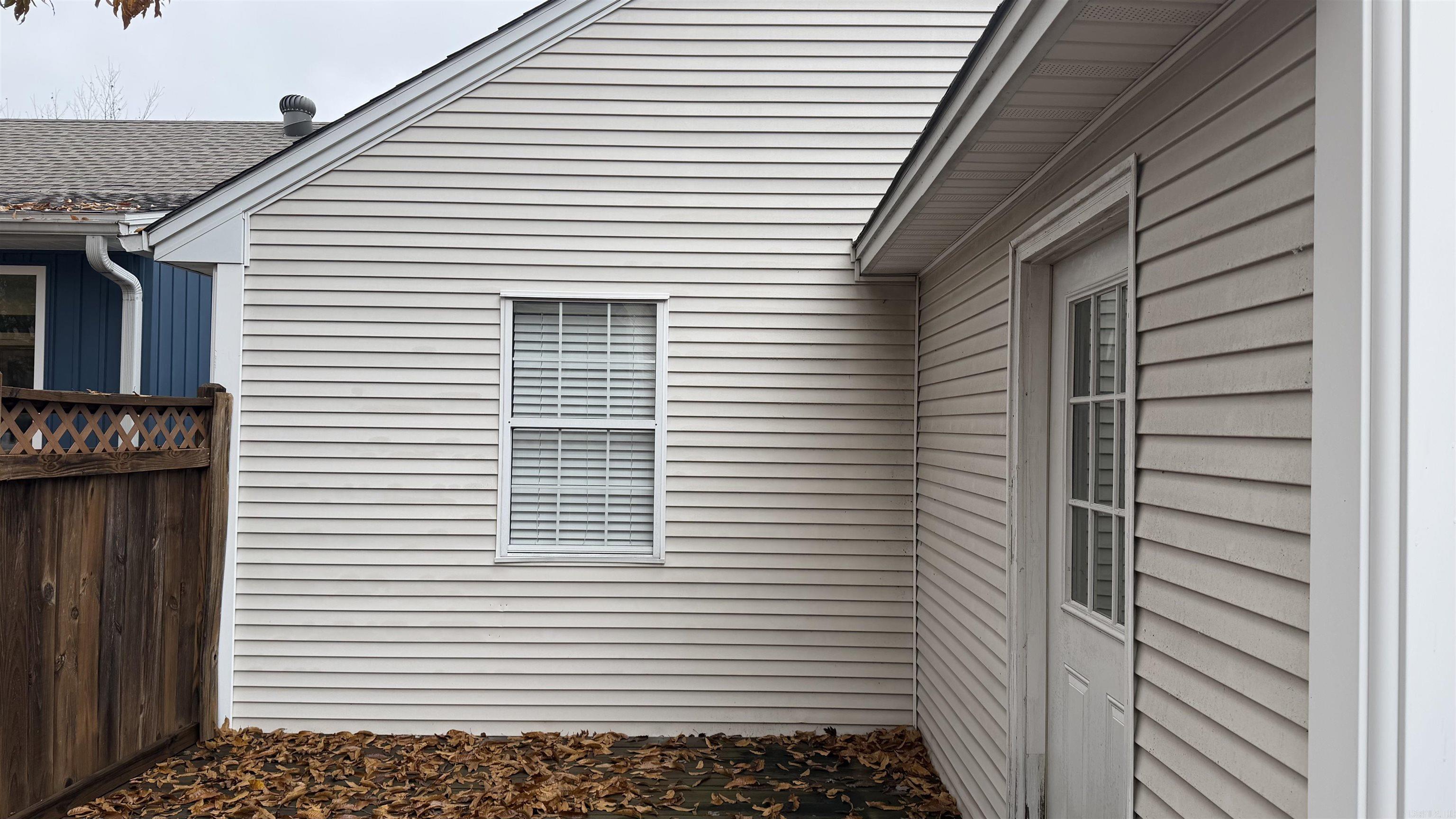 RIVER OAKS TRACE - Residential