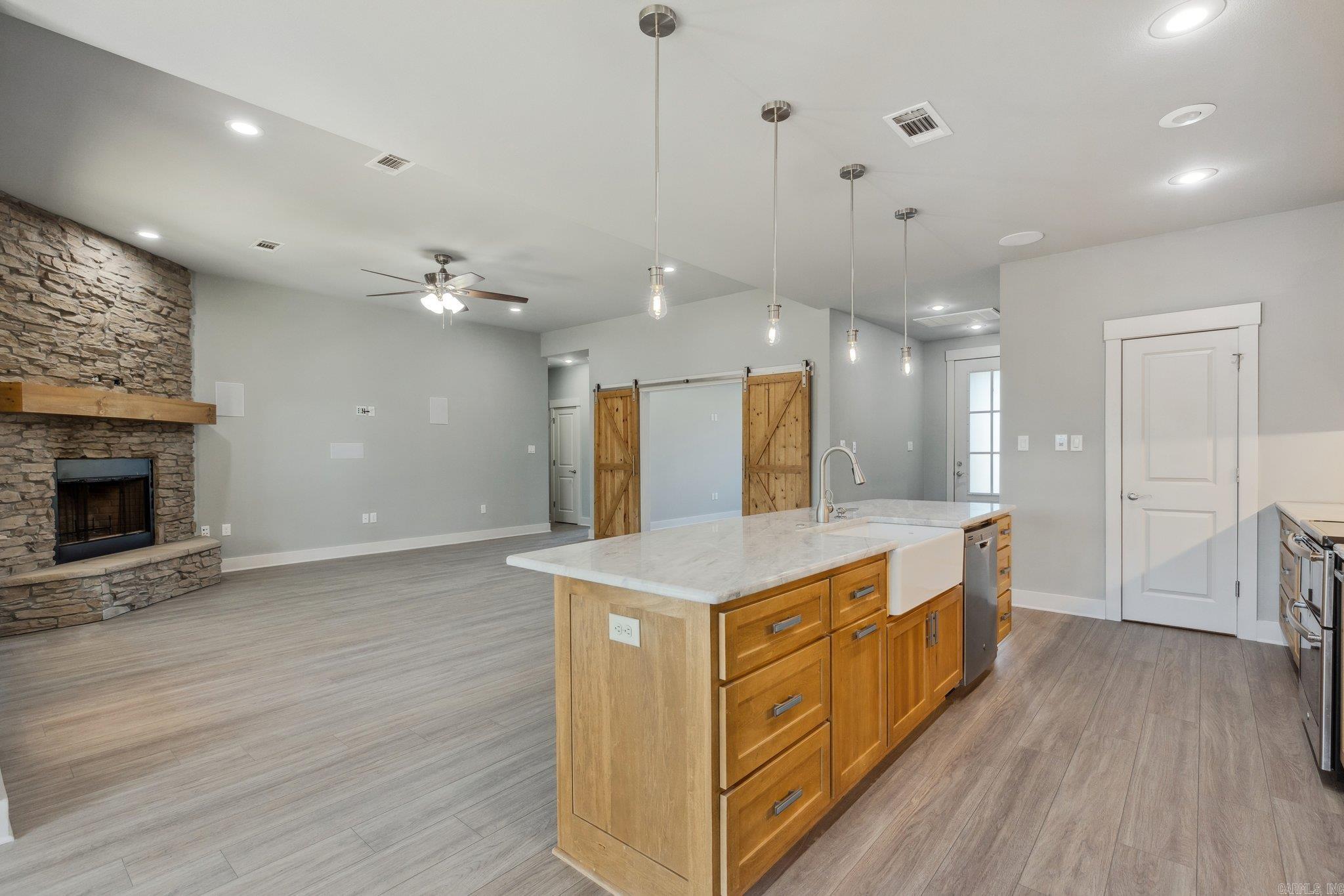 PINEWOOD ESTATES - Residential