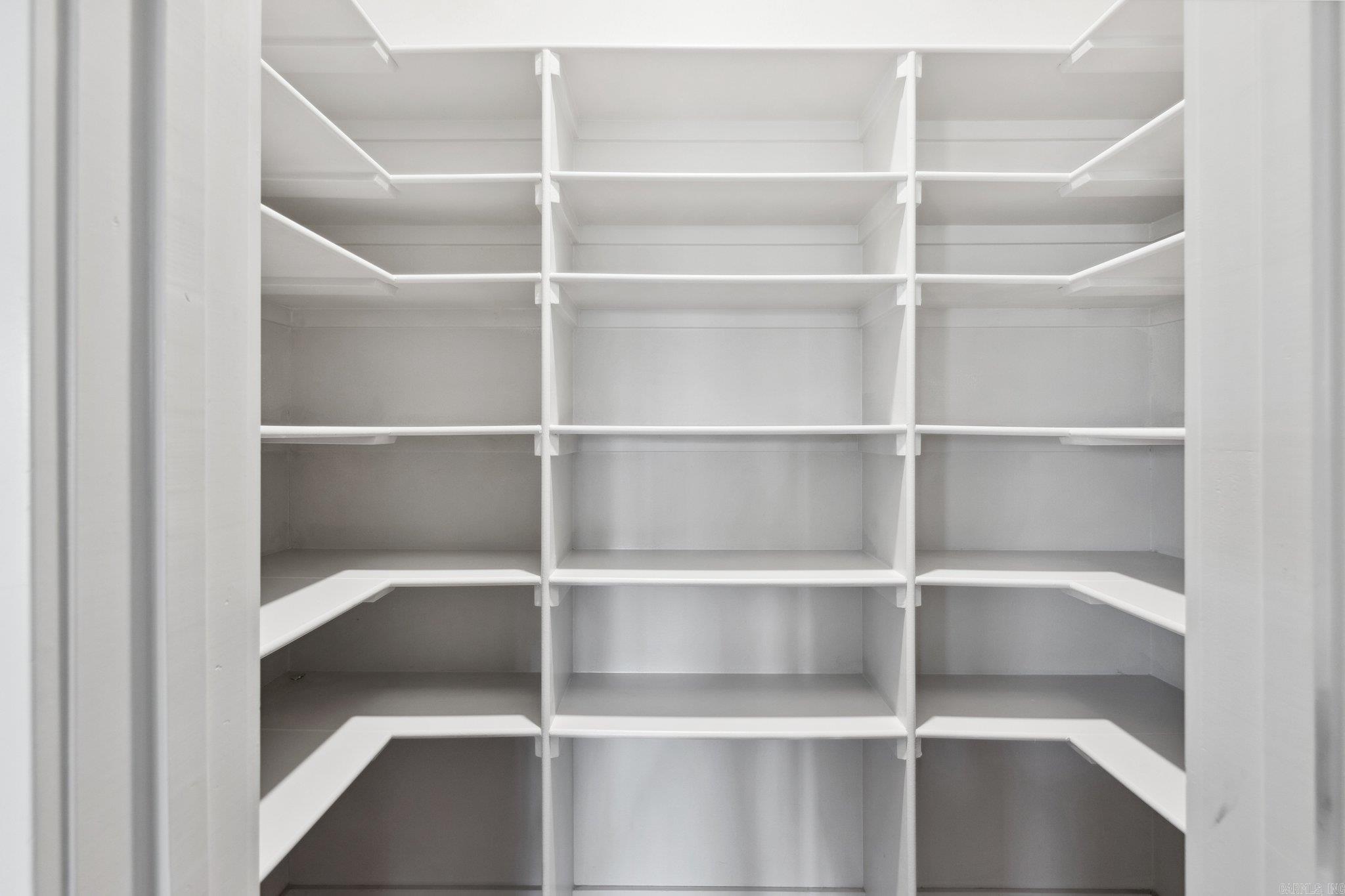 PINEWOOD ESTATES - Residential