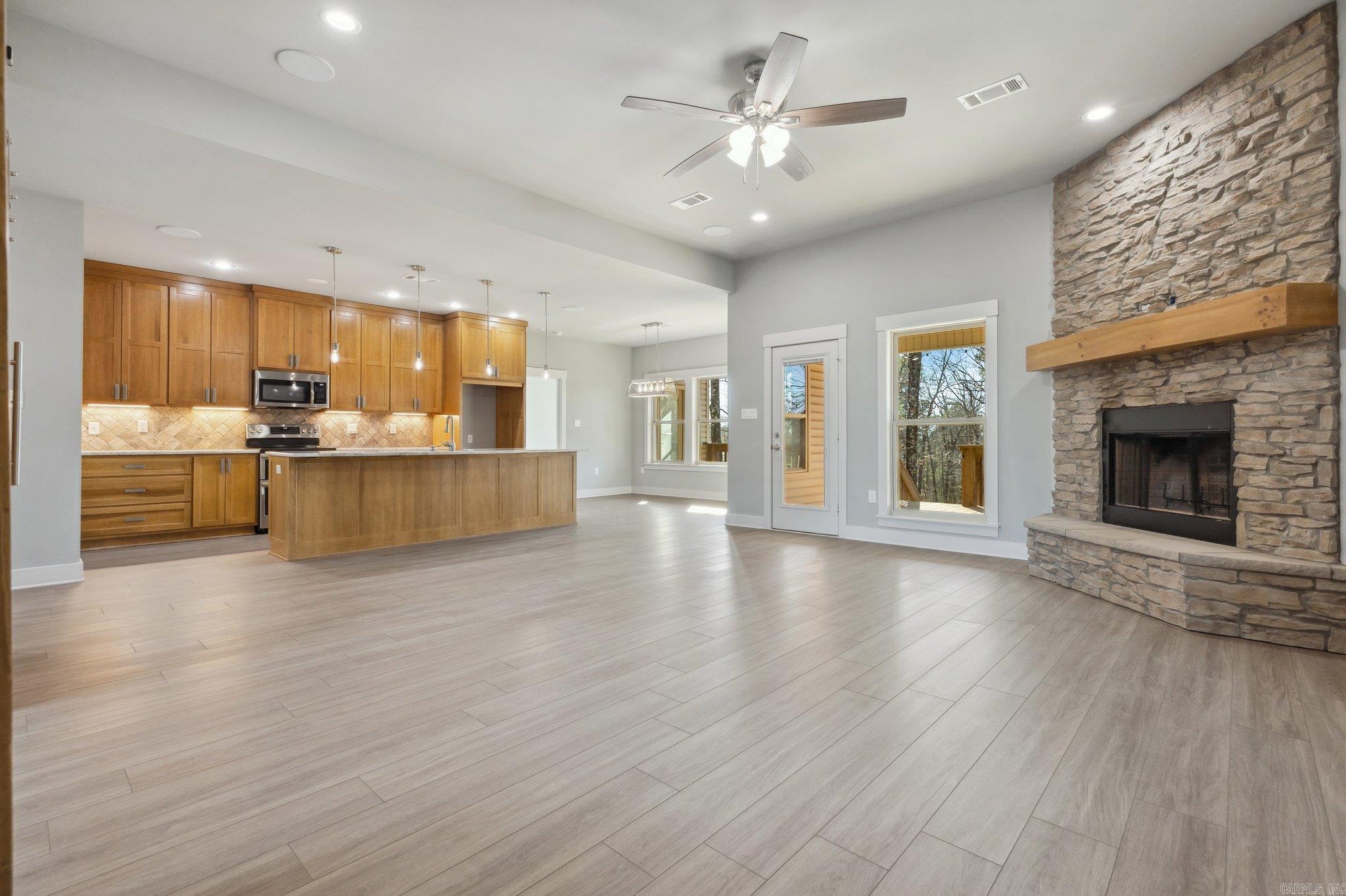 PINEWOOD ESTATES - Residential