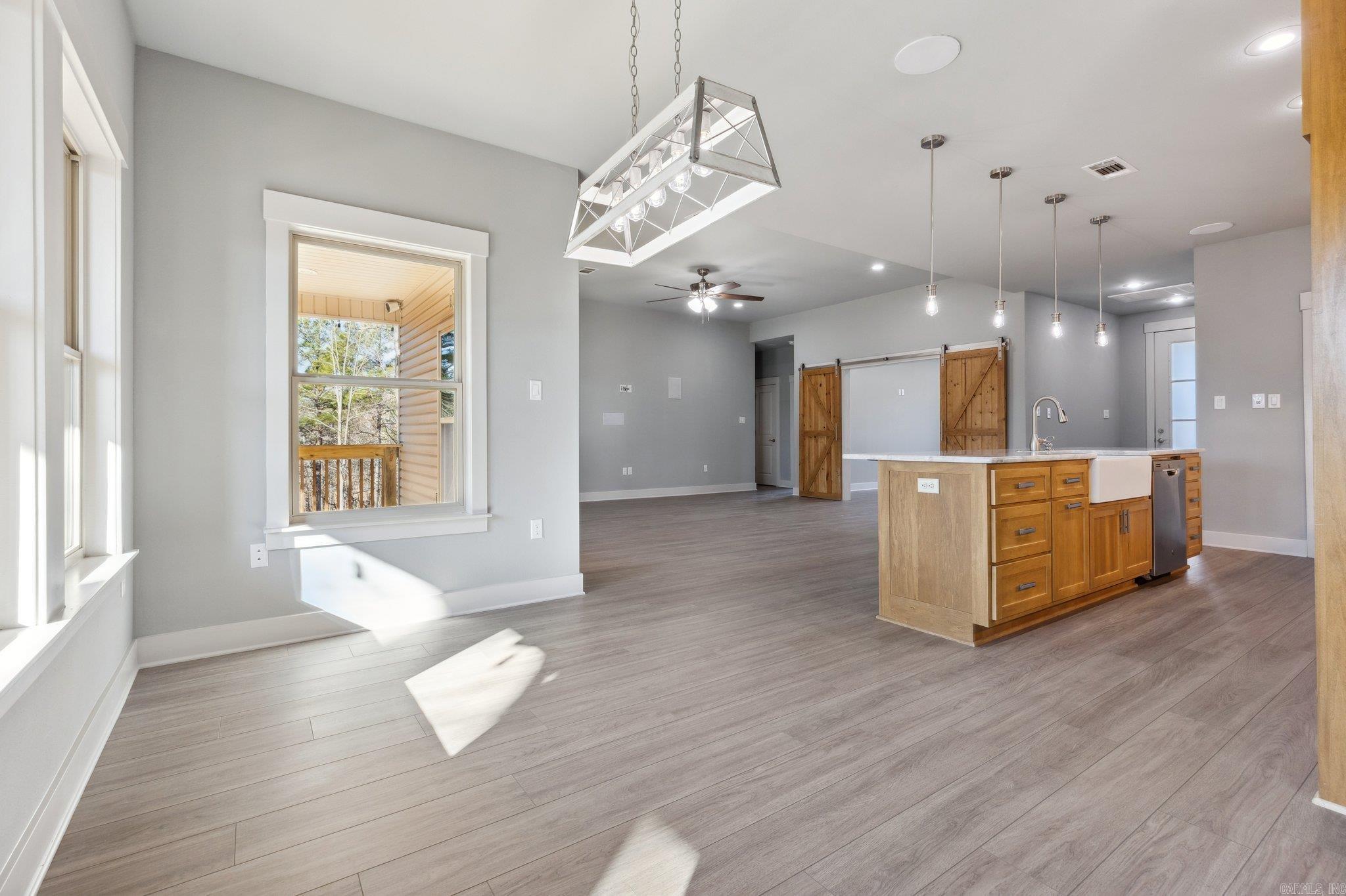 PINEWOOD ESTATES - Residential