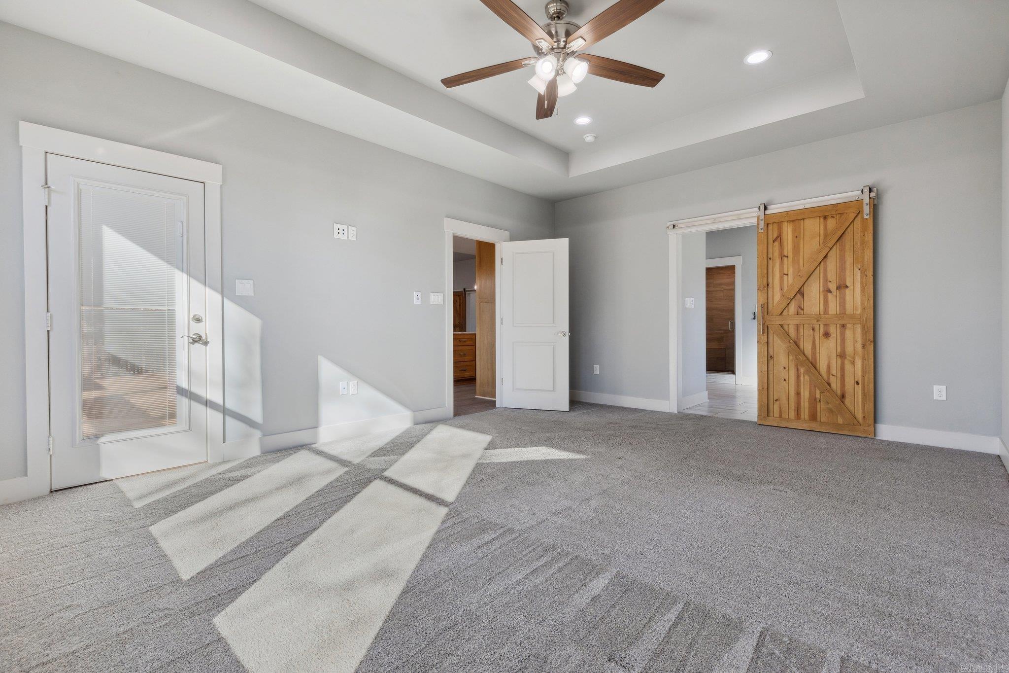 PINEWOOD ESTATES - Residential