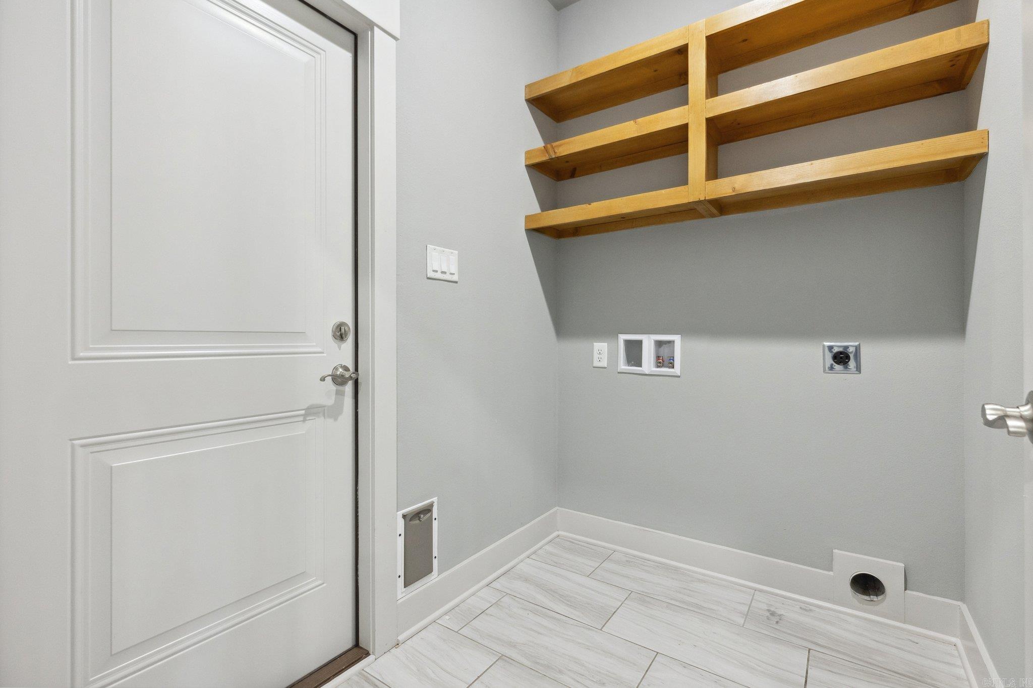 PINEWOOD ESTATES - Residential