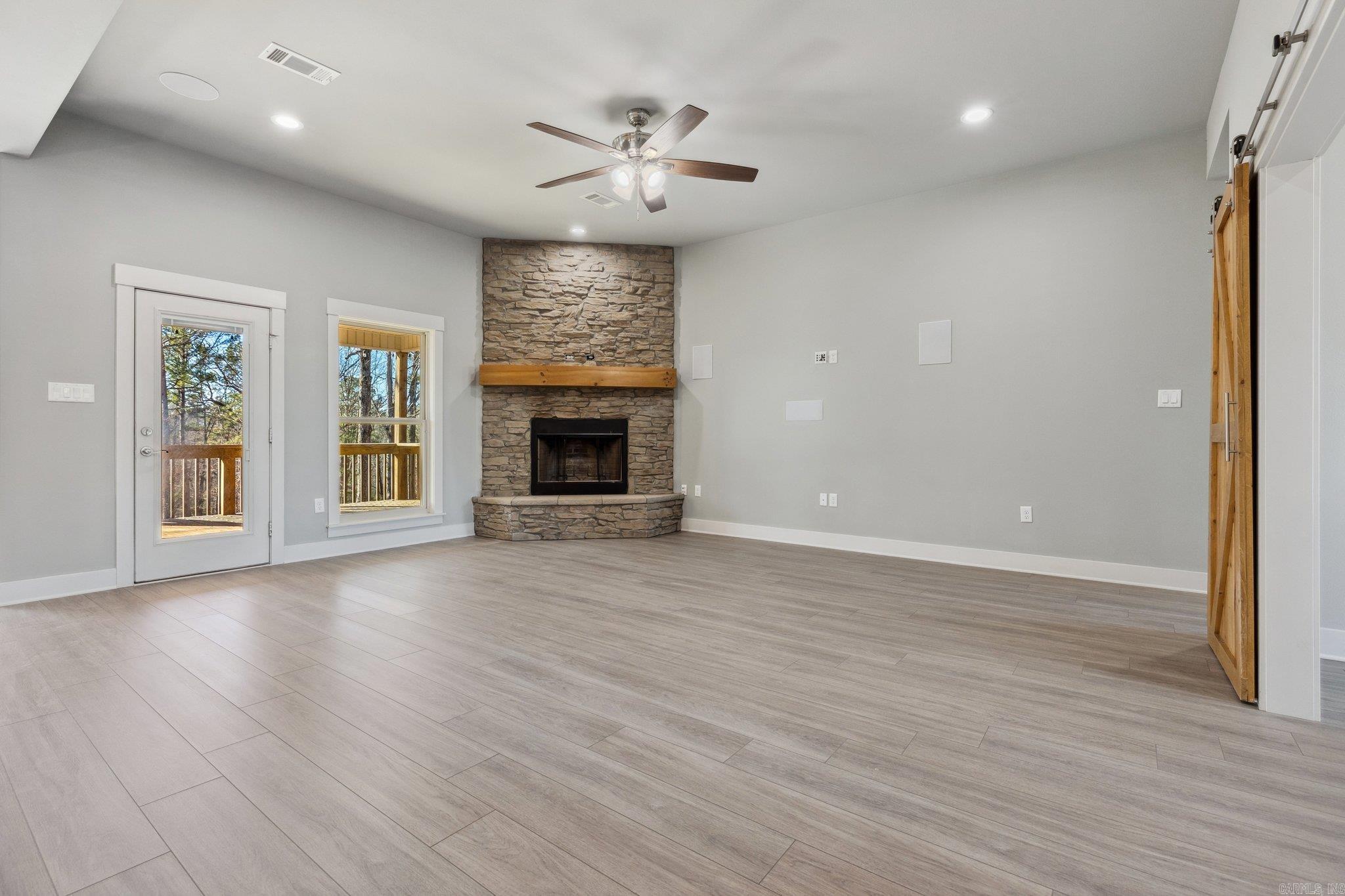 PINEWOOD ESTATES - Residential