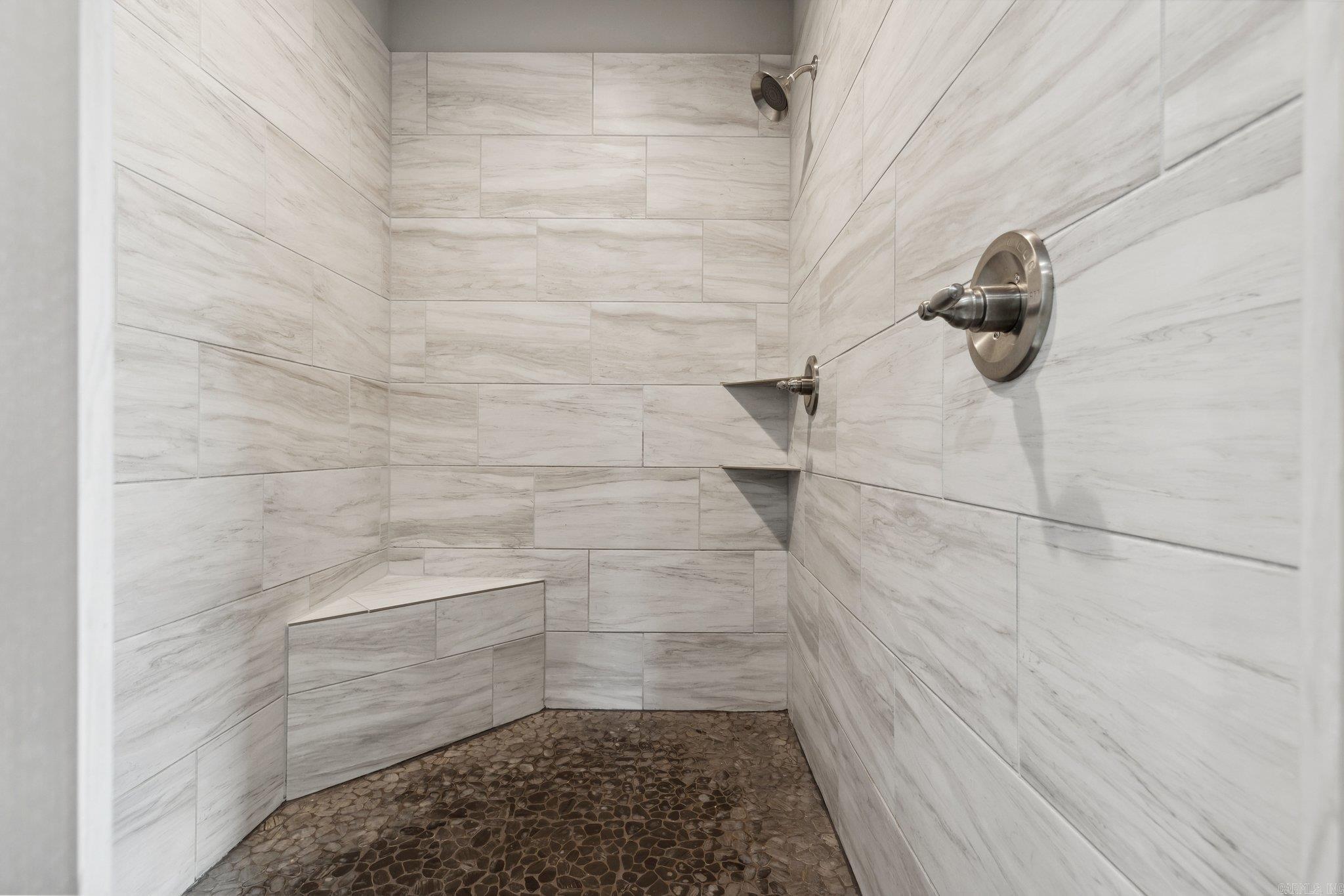 PINEWOOD ESTATES - Residential