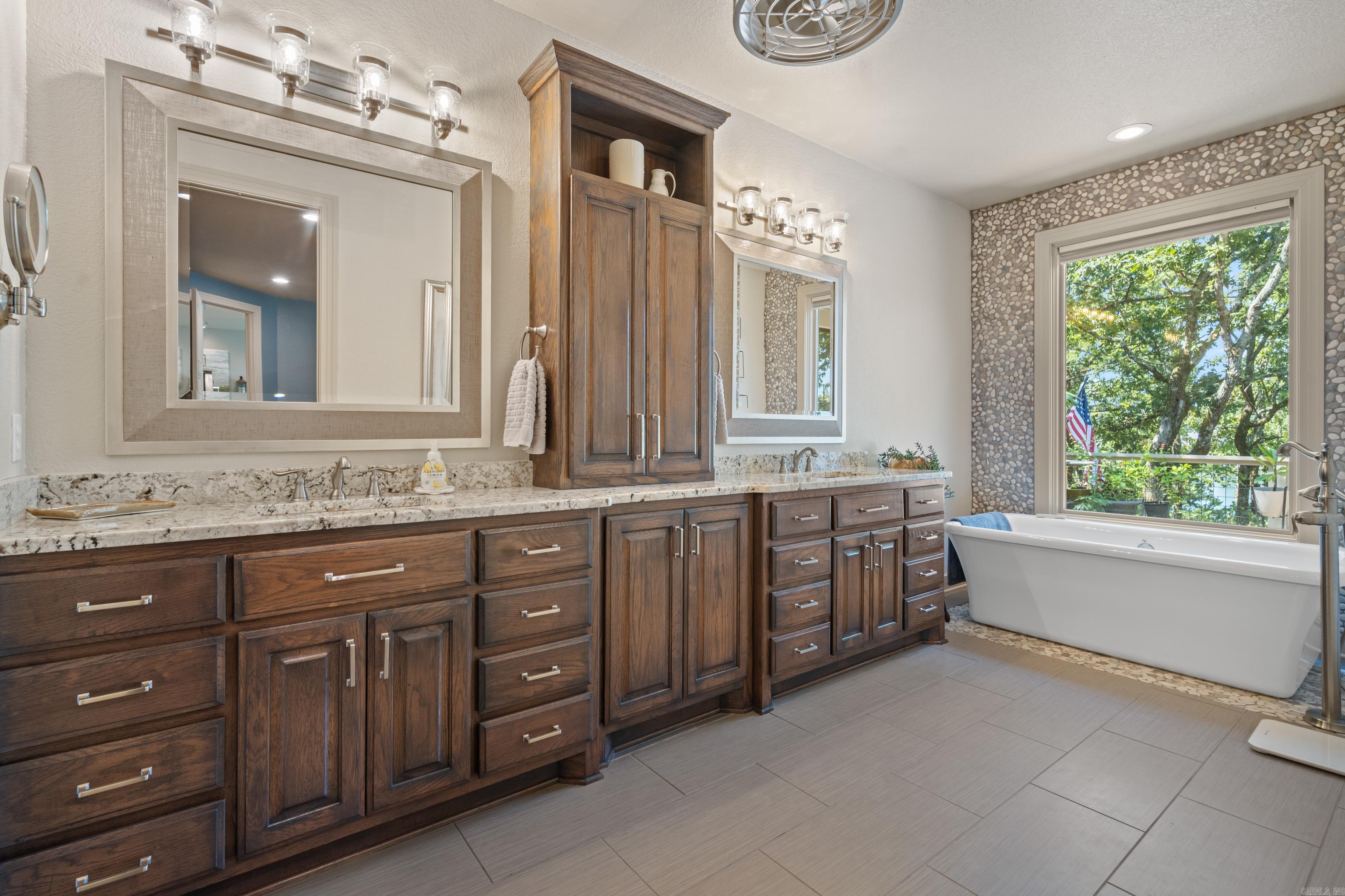 Saldana - Residential