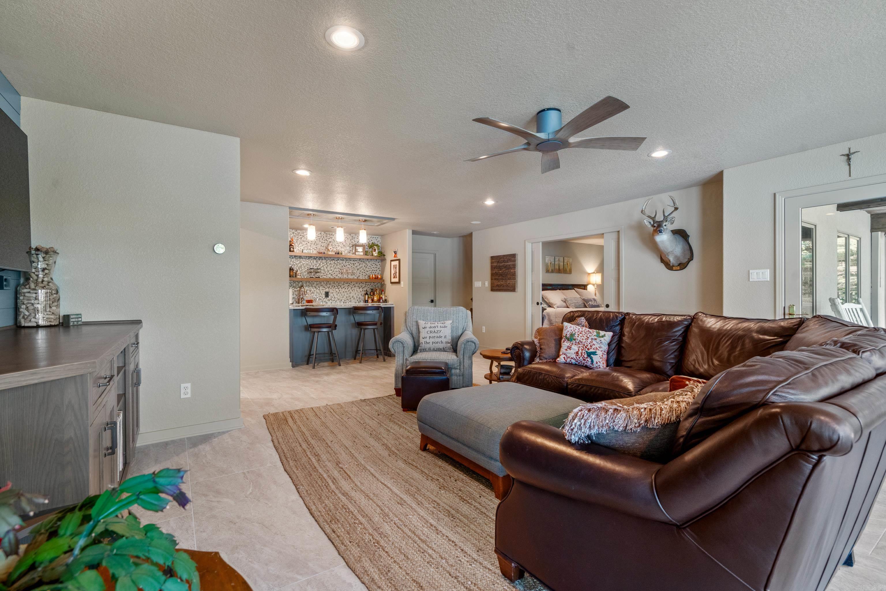 Saldana - Residential