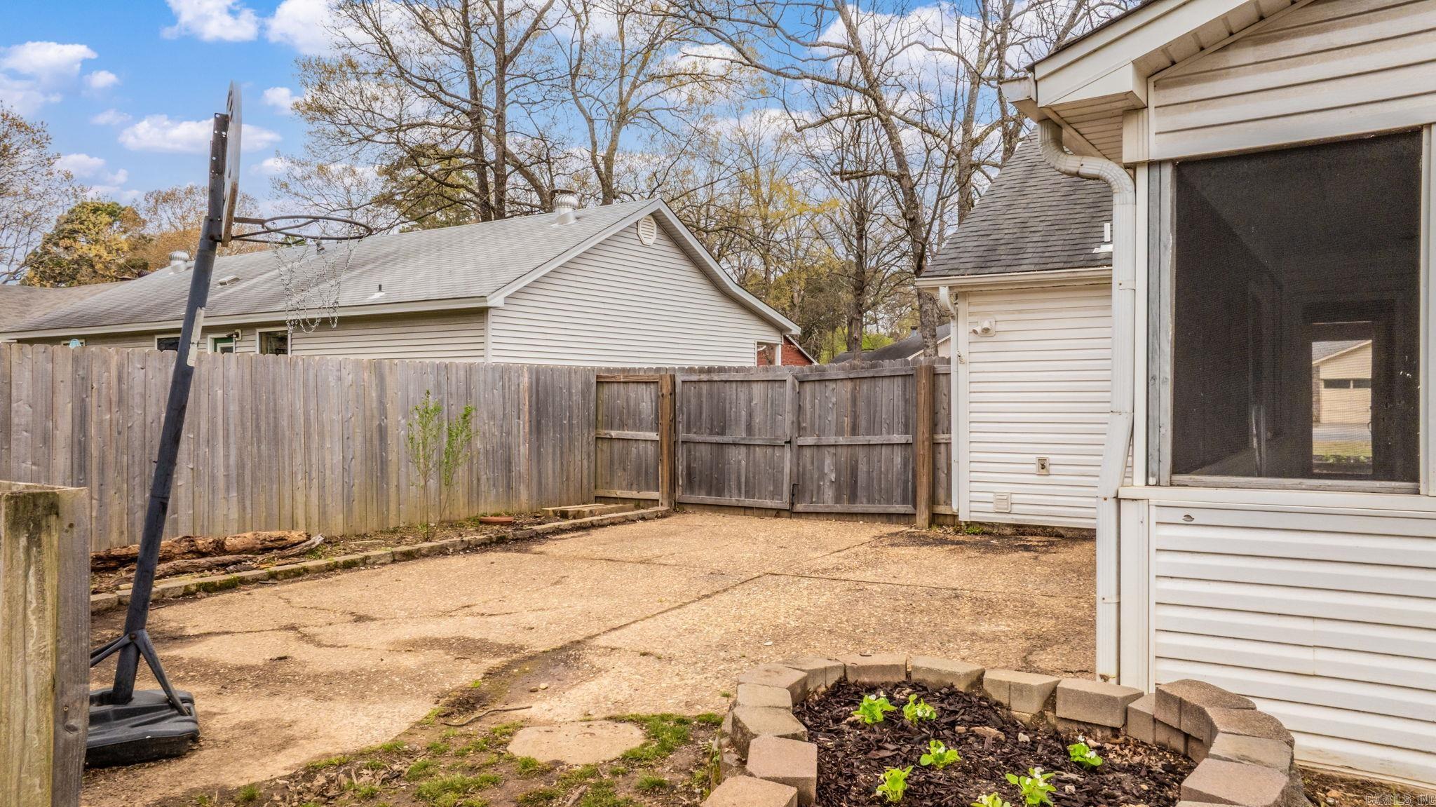 ROLLING OAKS - Residential