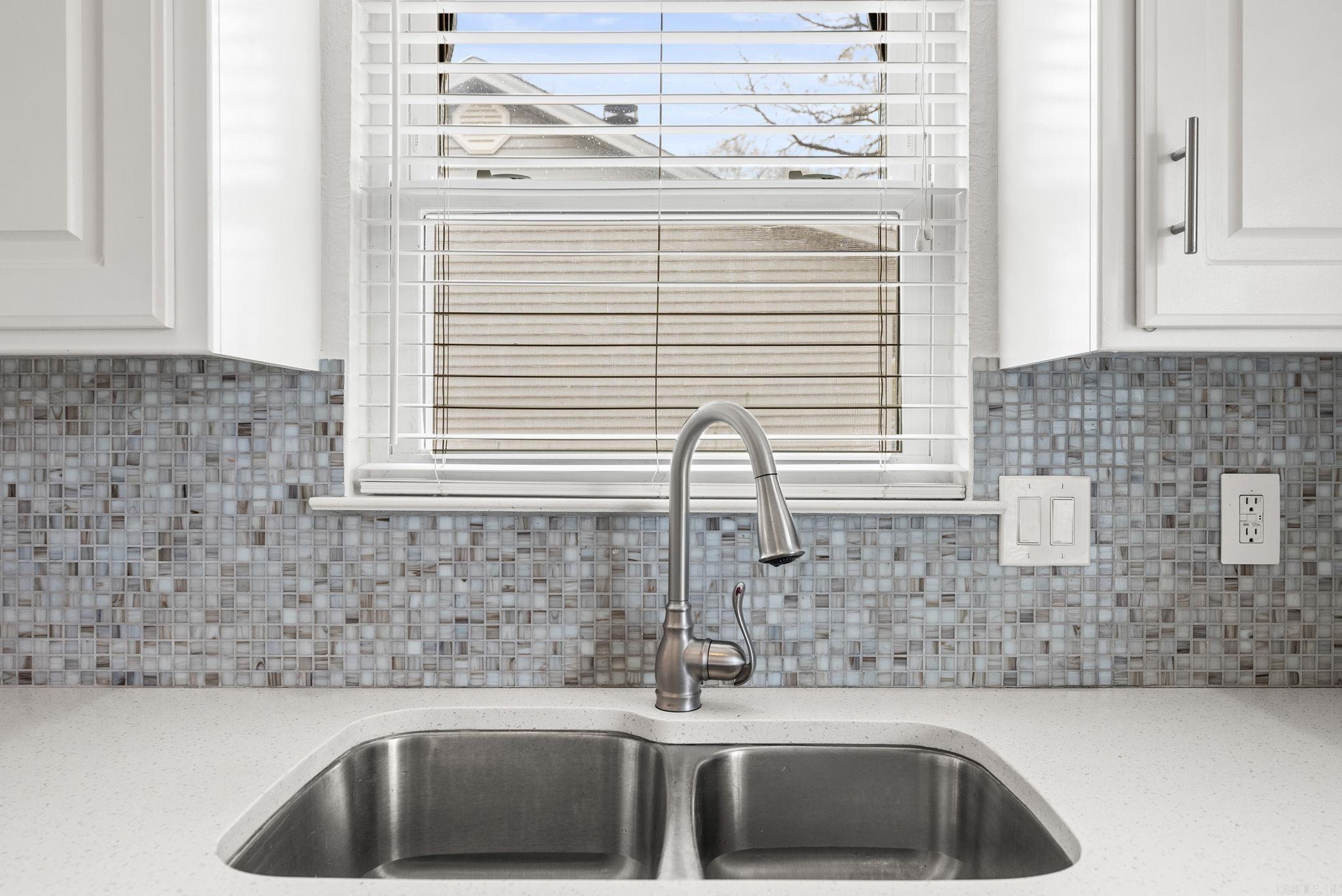 ROLLING OAKS - Residential