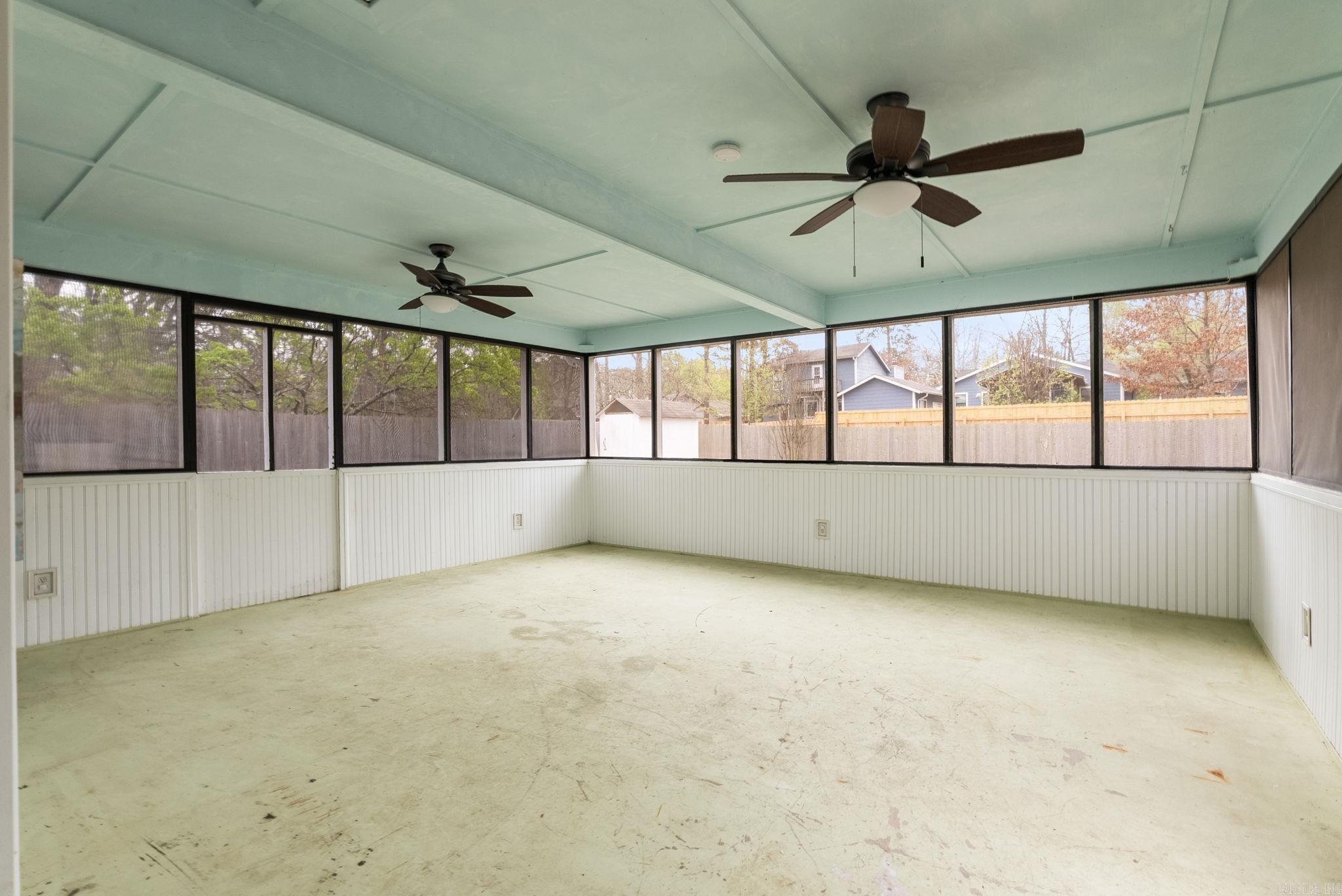 ROLLING OAKS - Residential