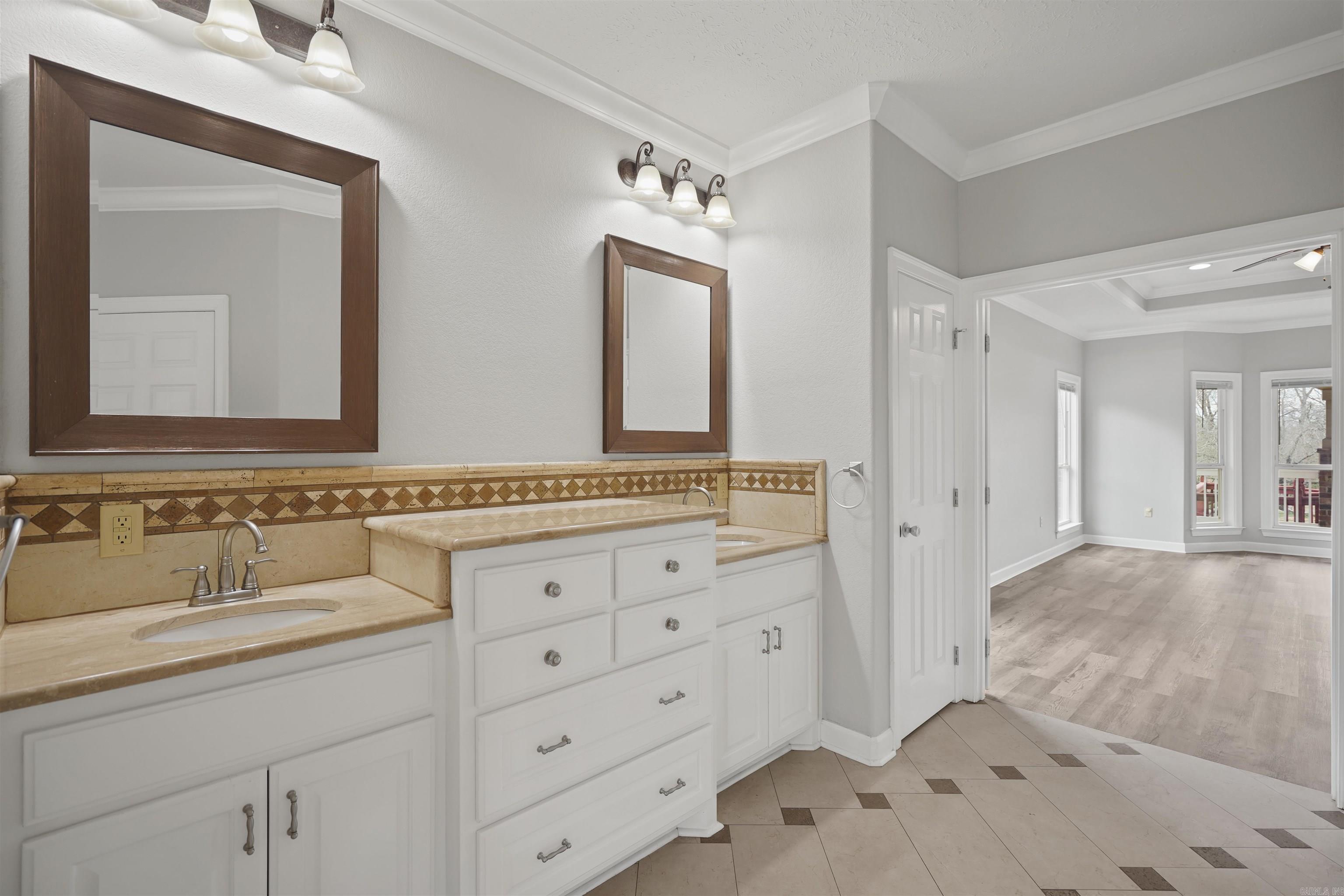 TREASURE HILL - Residential