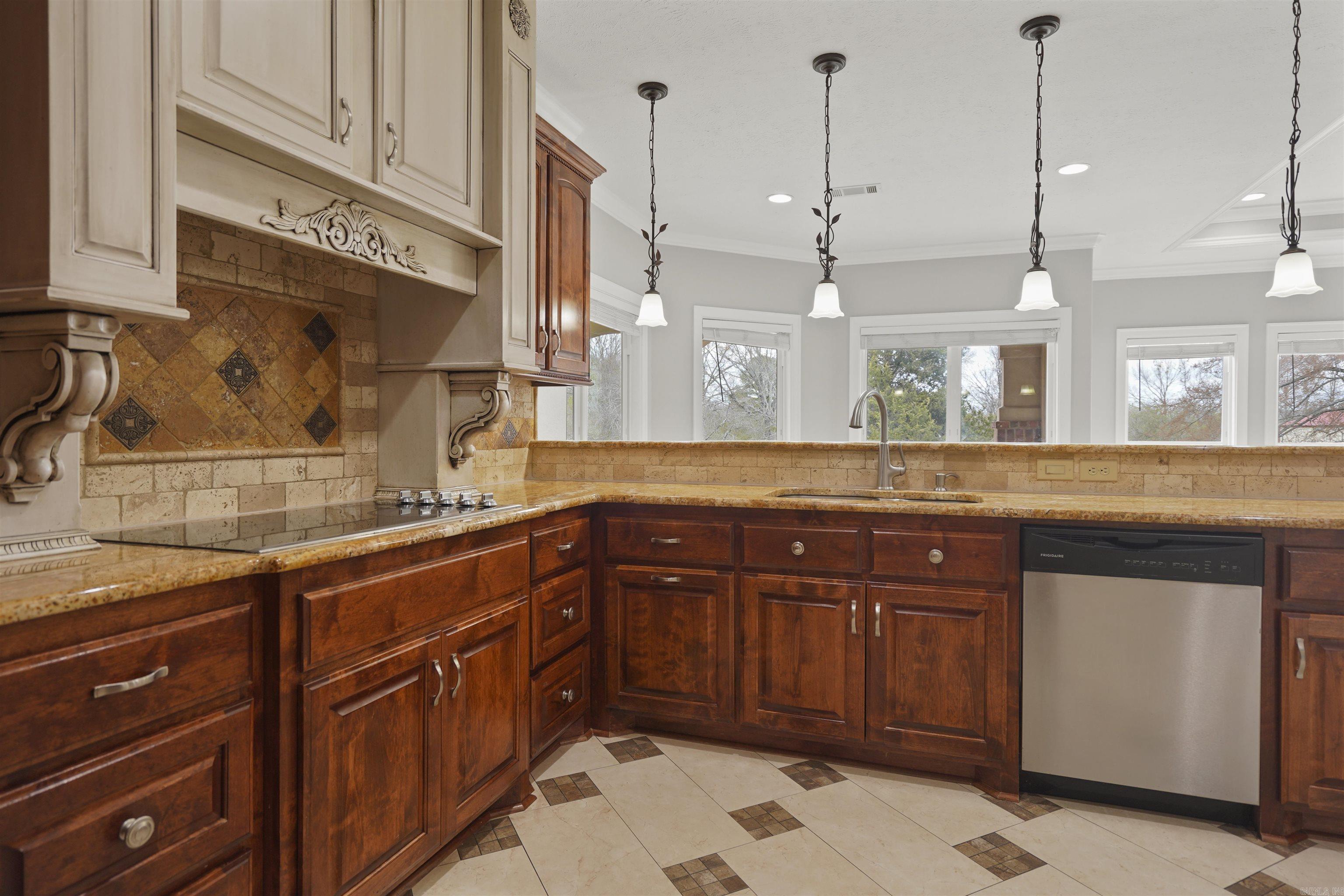 TREASURE HILL - Residential