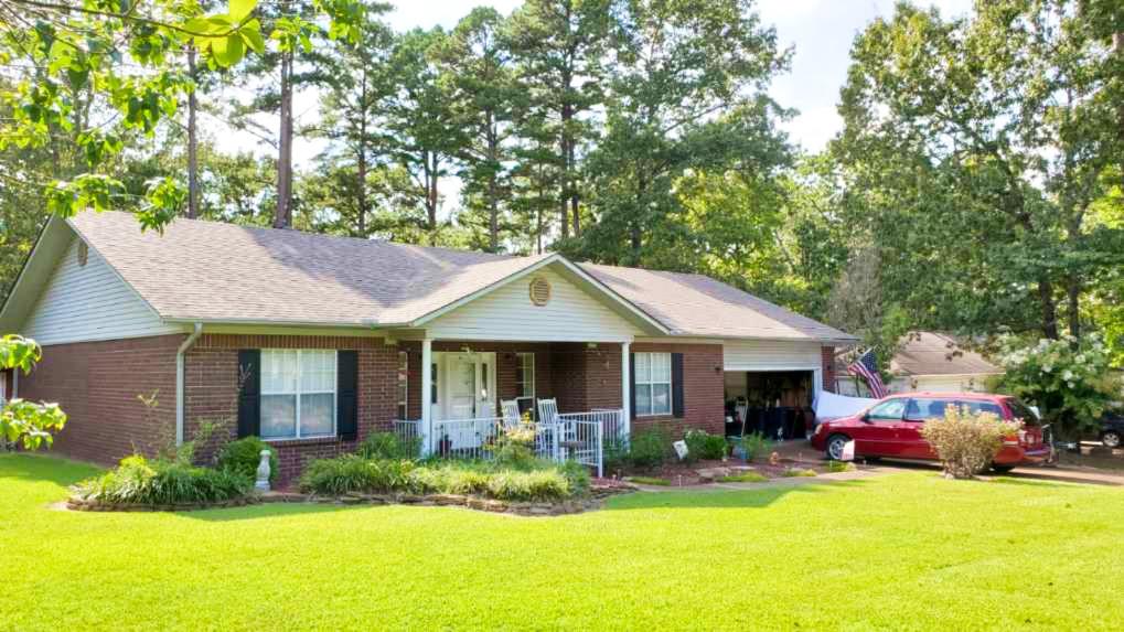 ARROWHEAD VILLAGE - Residential