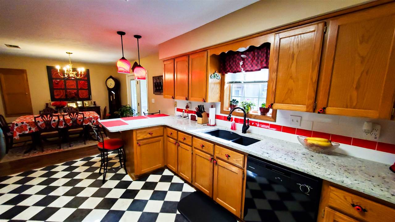 ARROWHEAD VILLAGE - Residential