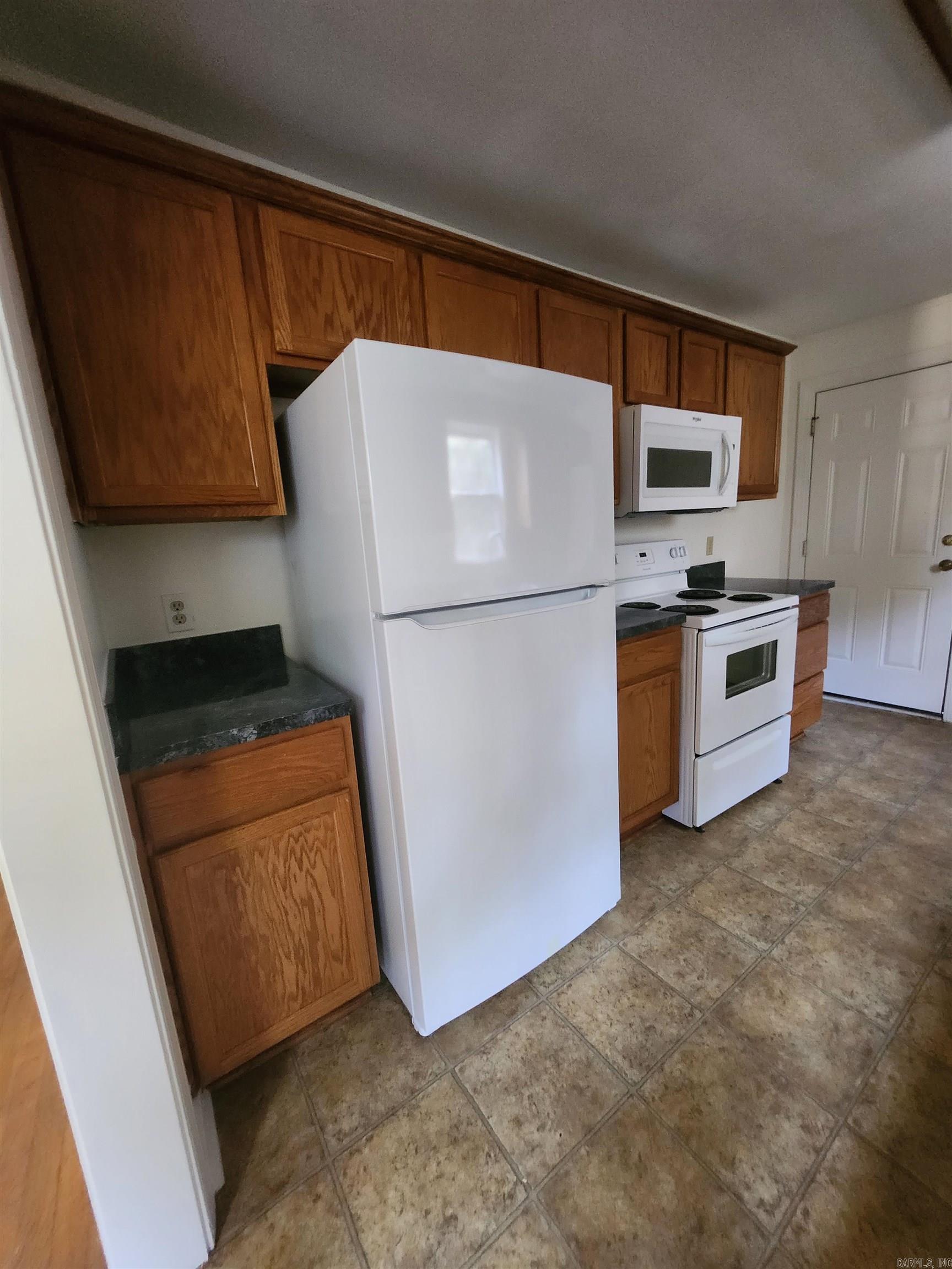 OAK FOREST - Residential Lease