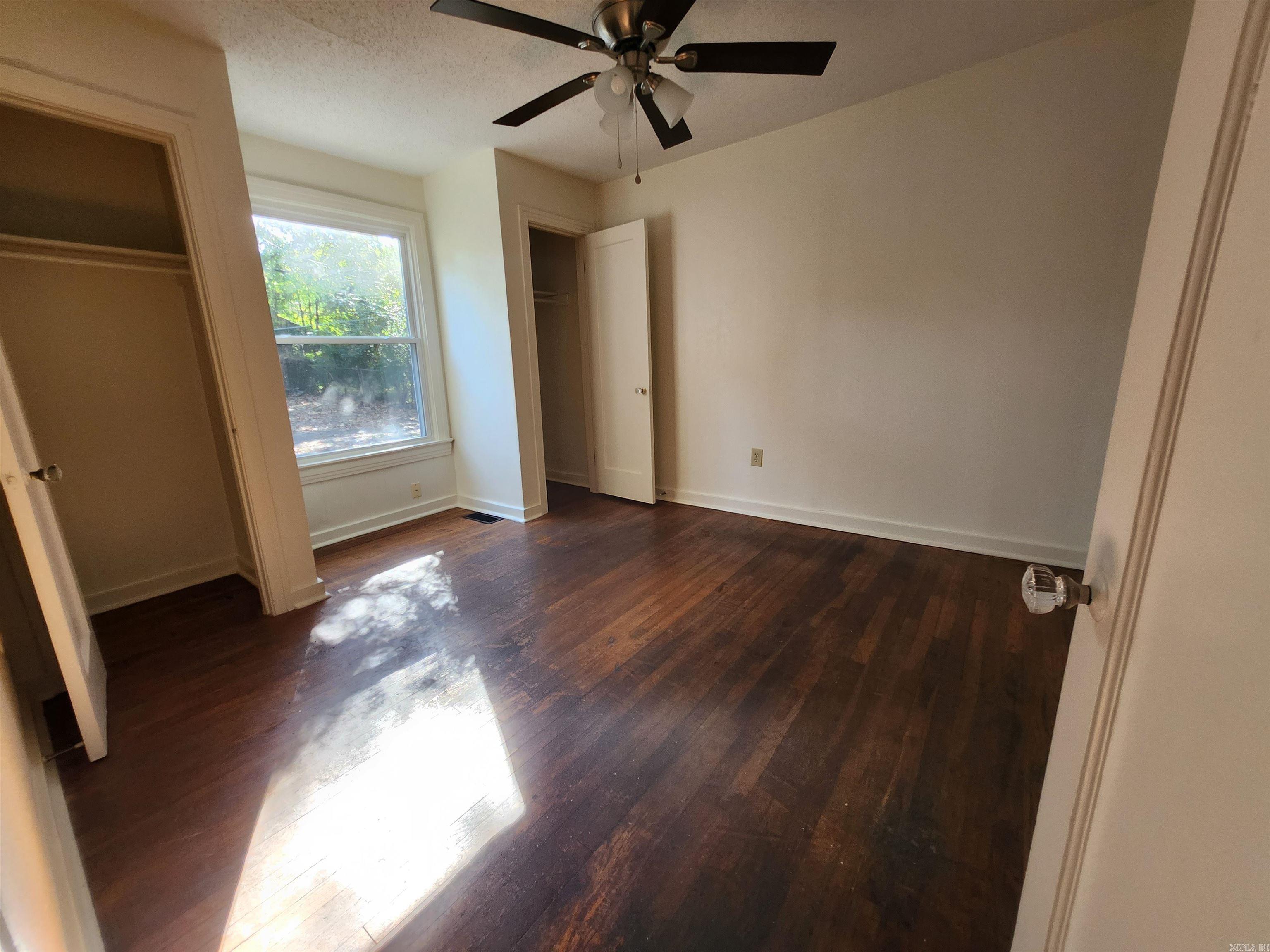 OAK FOREST - Residential Lease