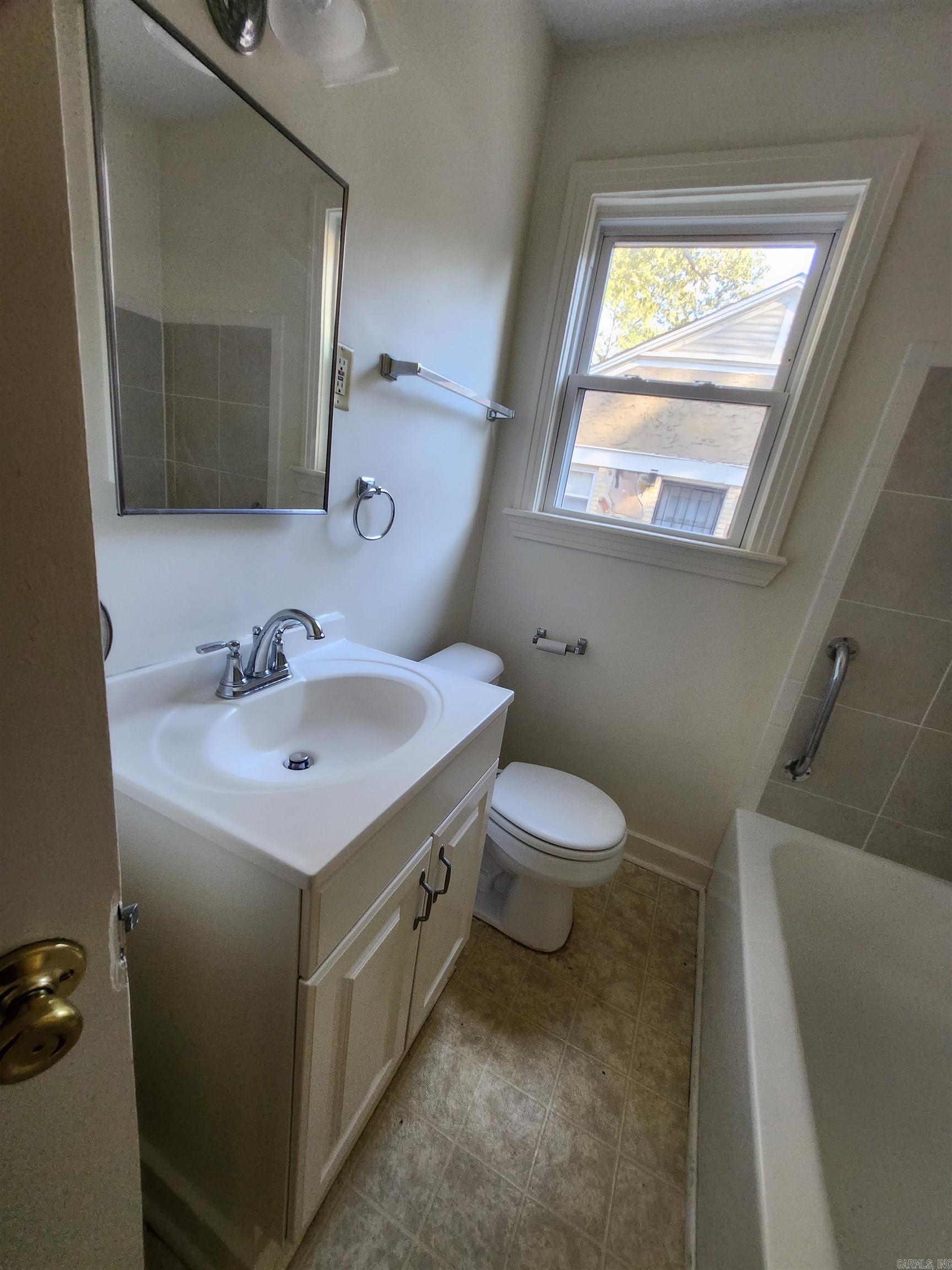 OAK FOREST - Residential Lease