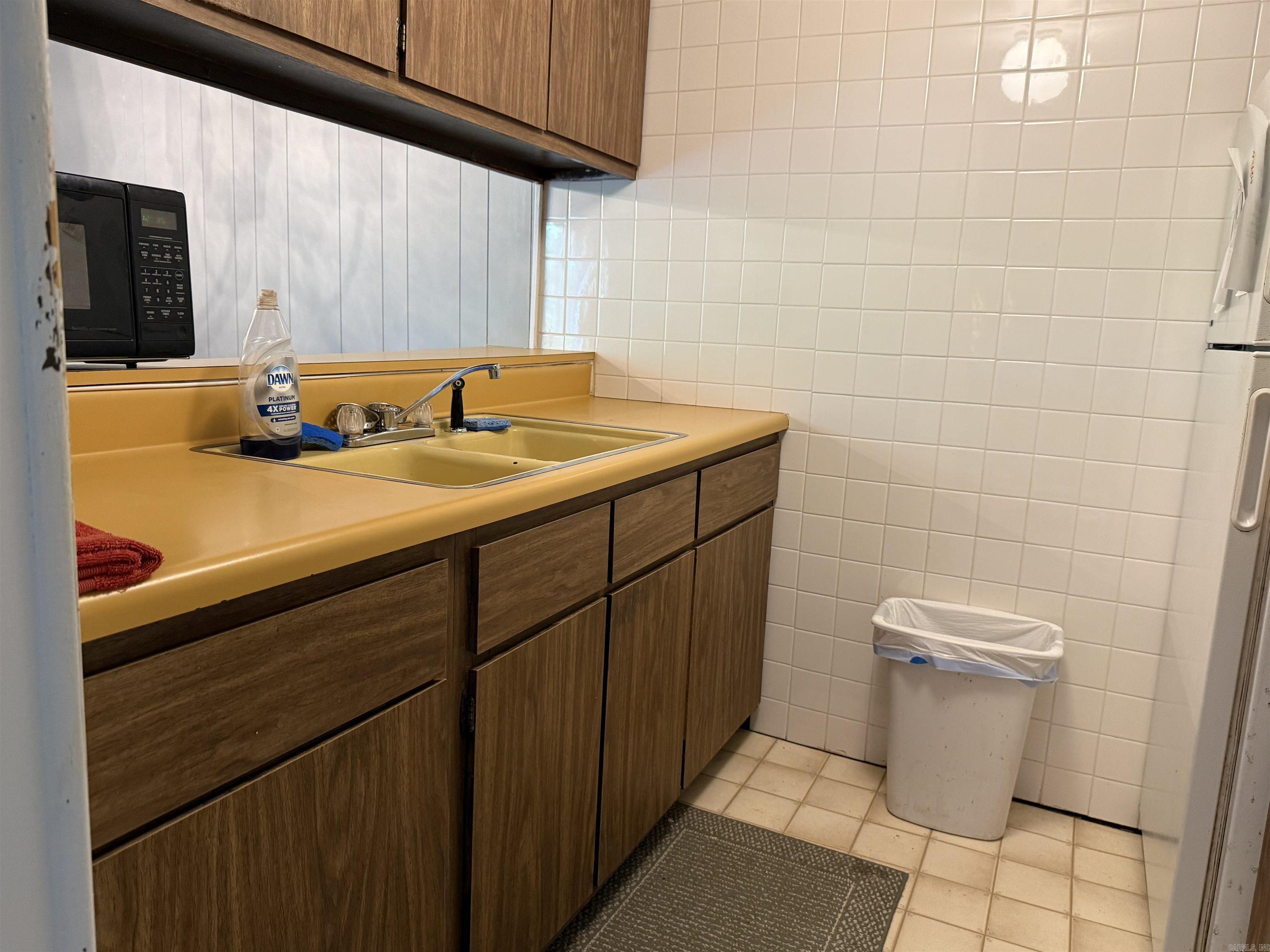 CHELSEA HEIGHTS CONDO - Residential