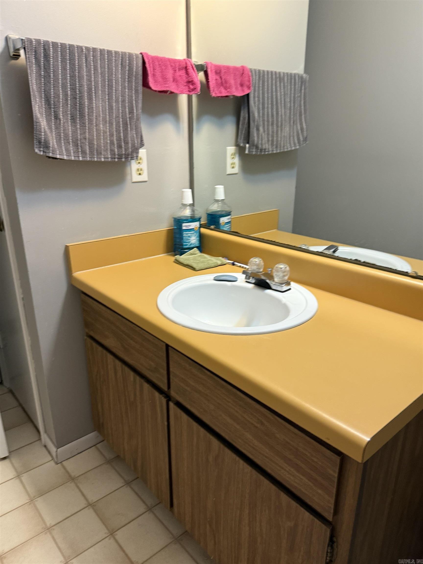 CHELSEA HEIGHTS CONDO - Residential