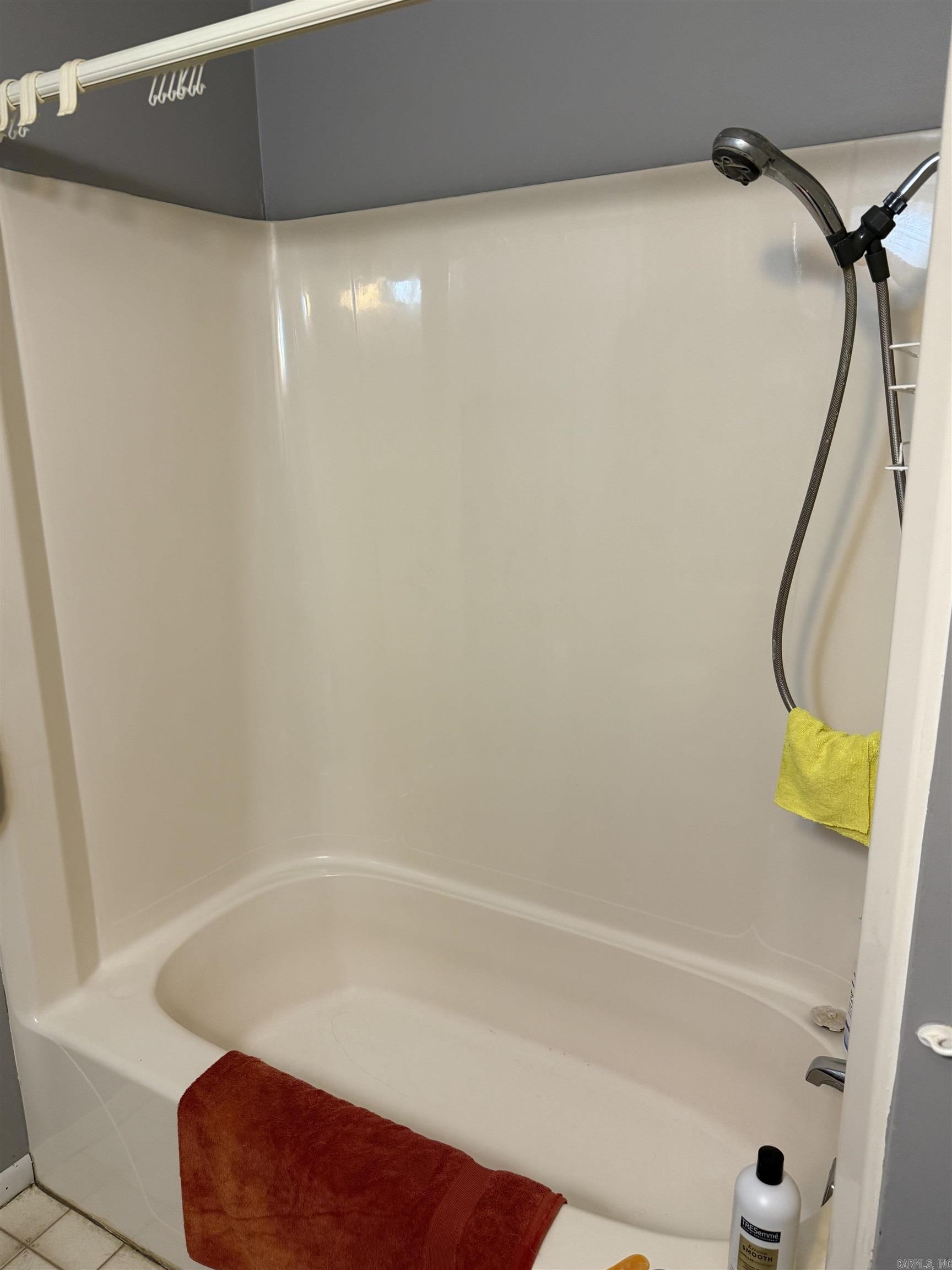 CHELSEA HEIGHTS CONDO - Residential