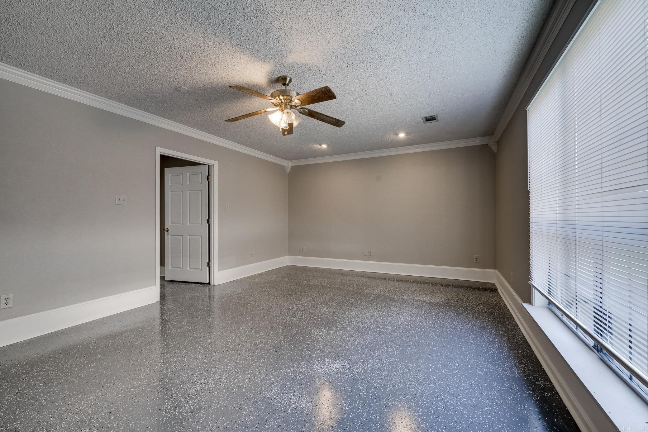 Pickwicket Corner - Residential