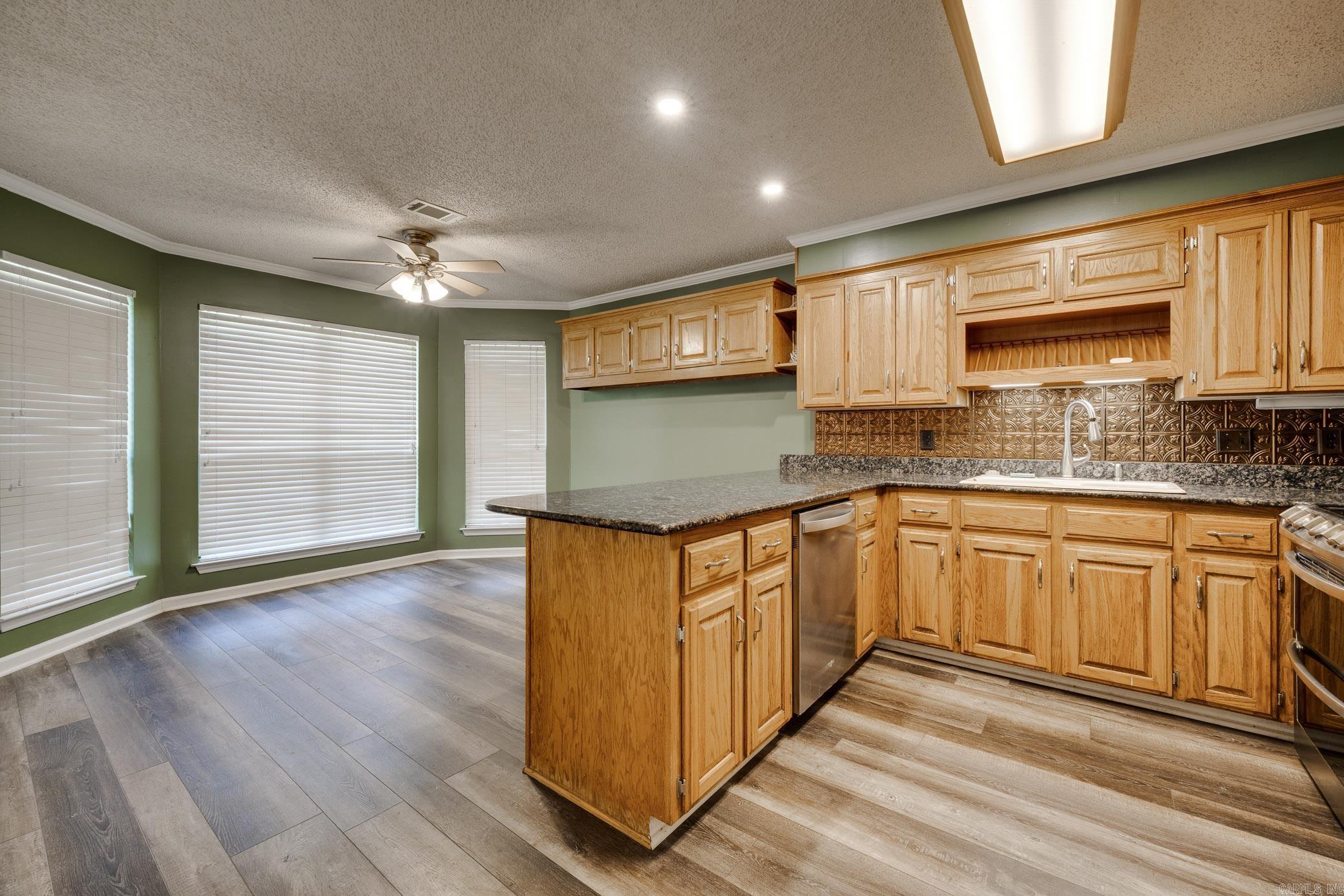 Pickwicket Corner - Residential