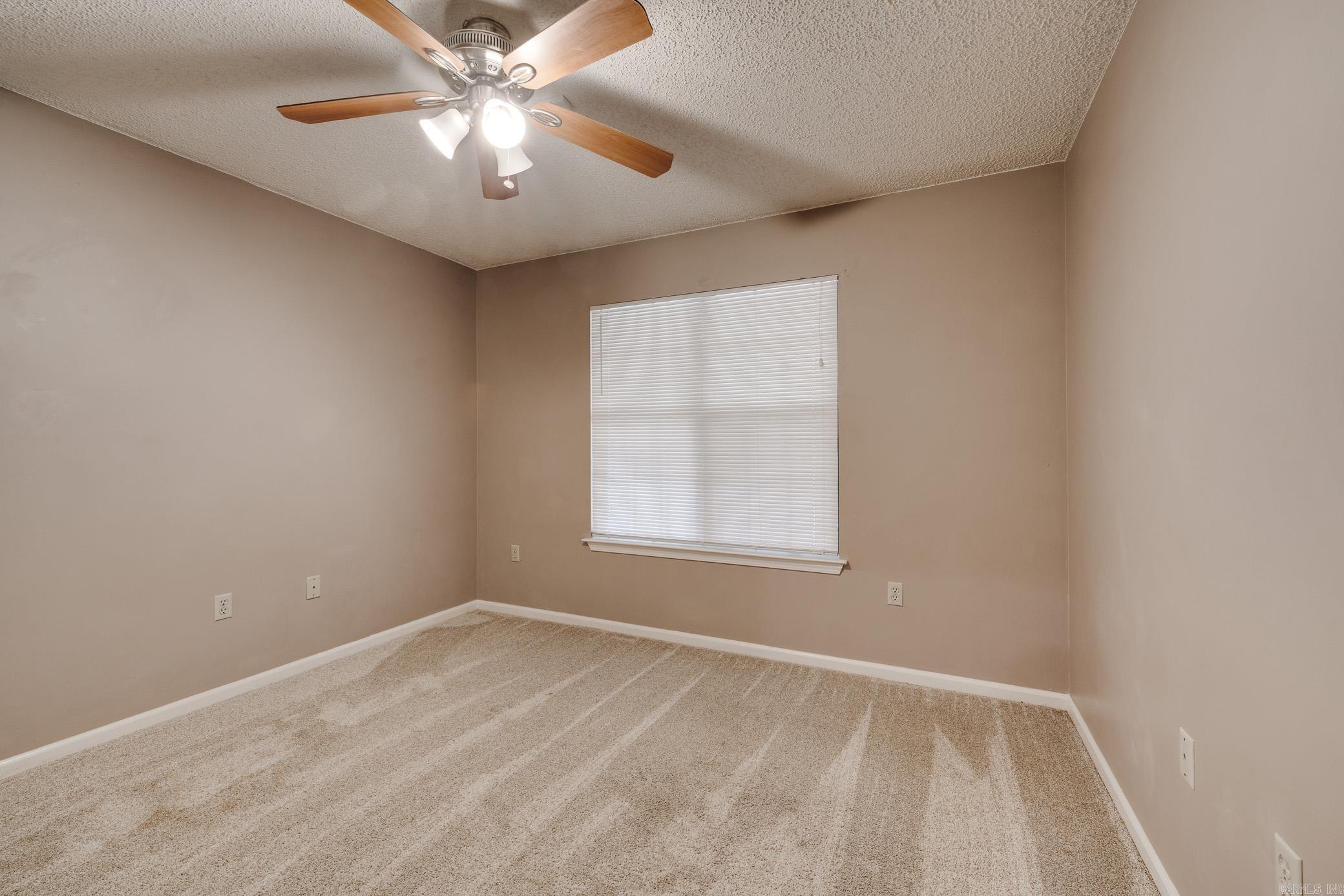 Pickwicket Corner - Residential