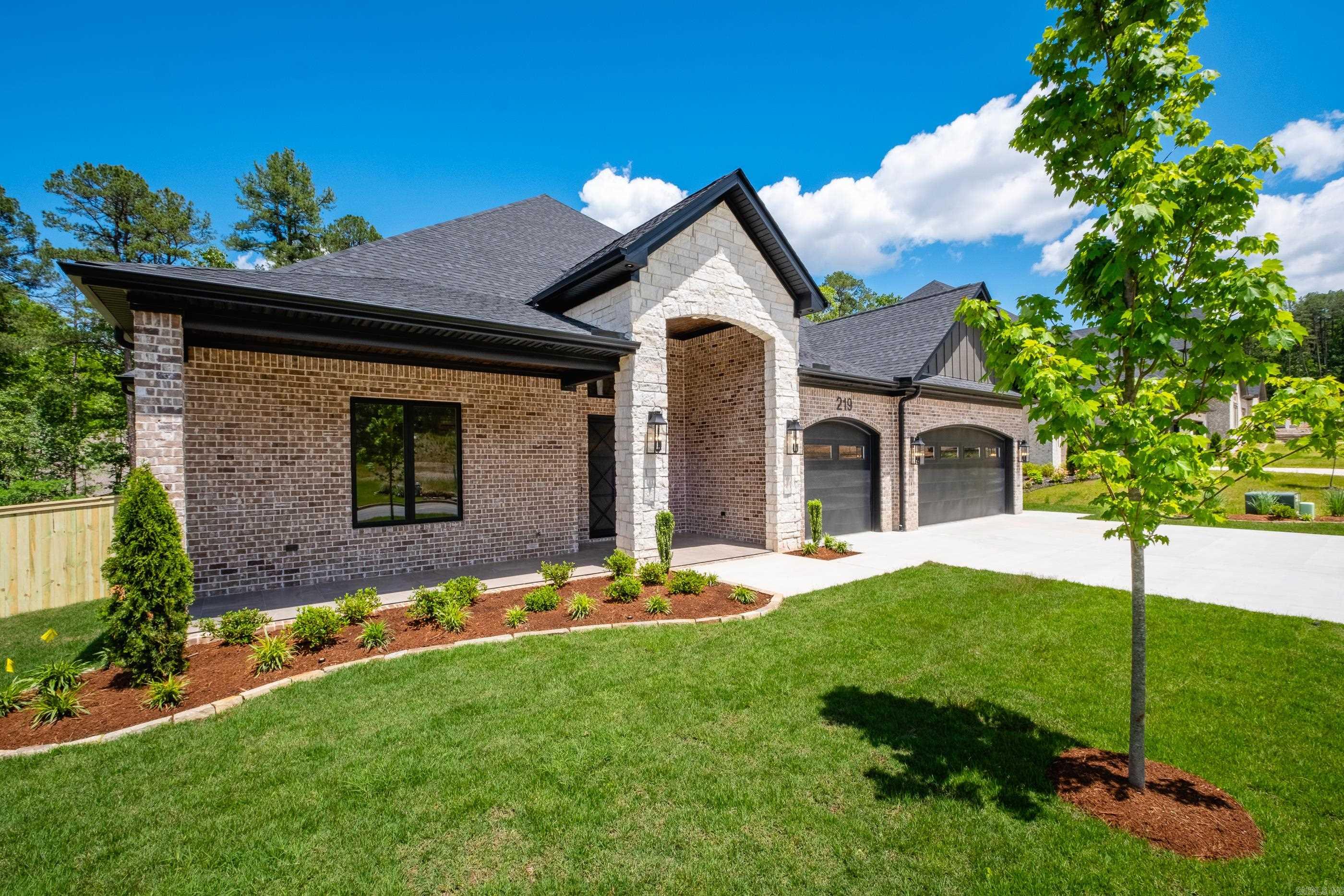 CHENAL VALLEY ABINGTON COURT - Residential