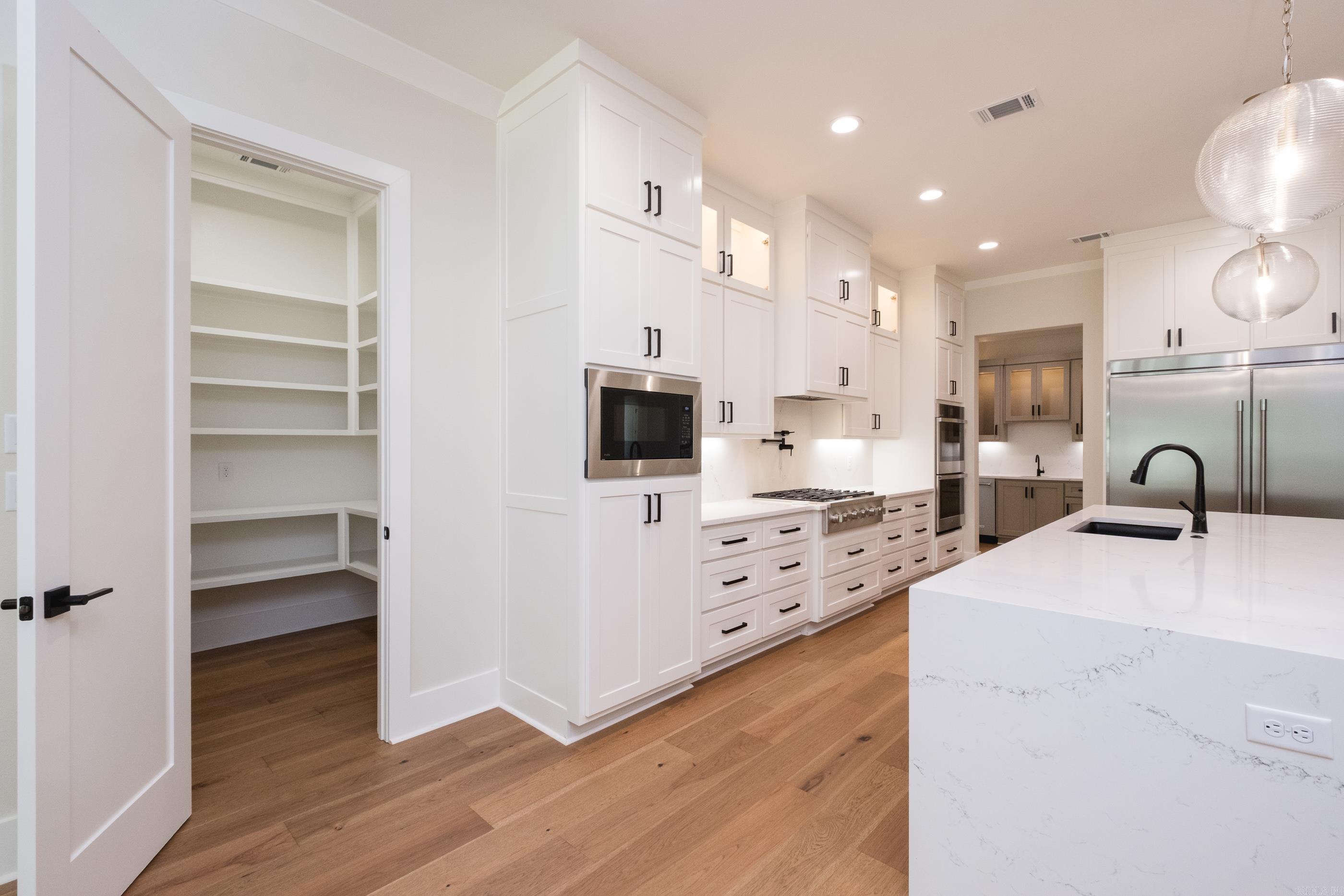 CHENAL VALLEY ABINGTON COURT - Residential