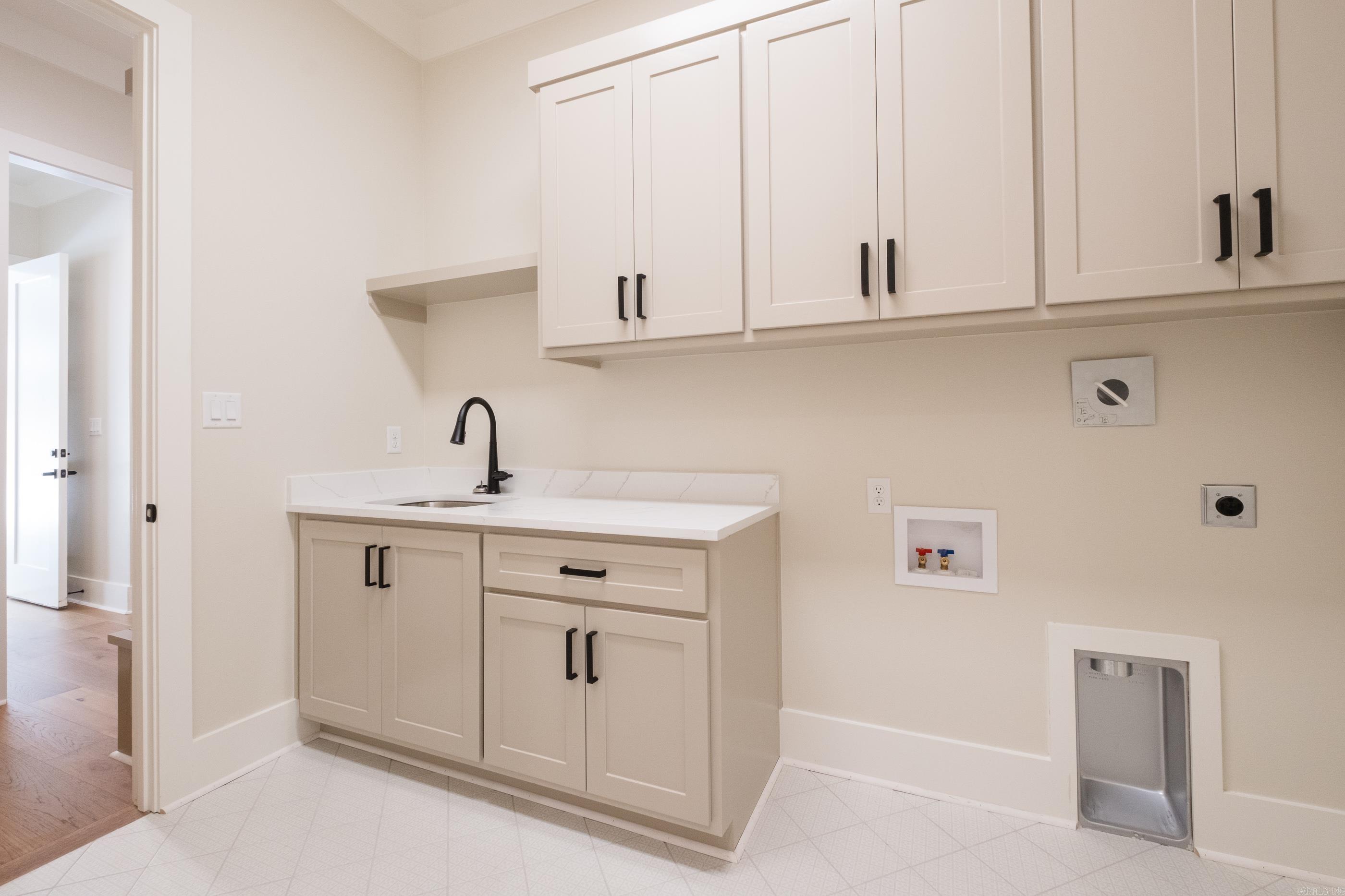 CHENAL VALLEY ABINGTON COURT - Residential