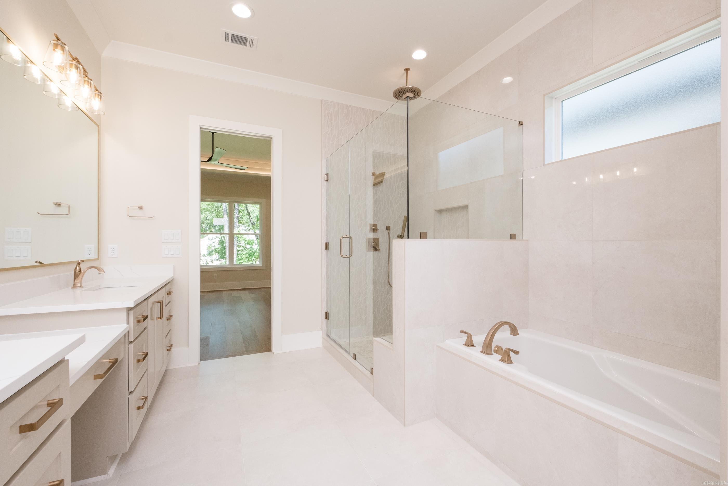 CHENAL VALLEY ABINGTON COURT - Residential