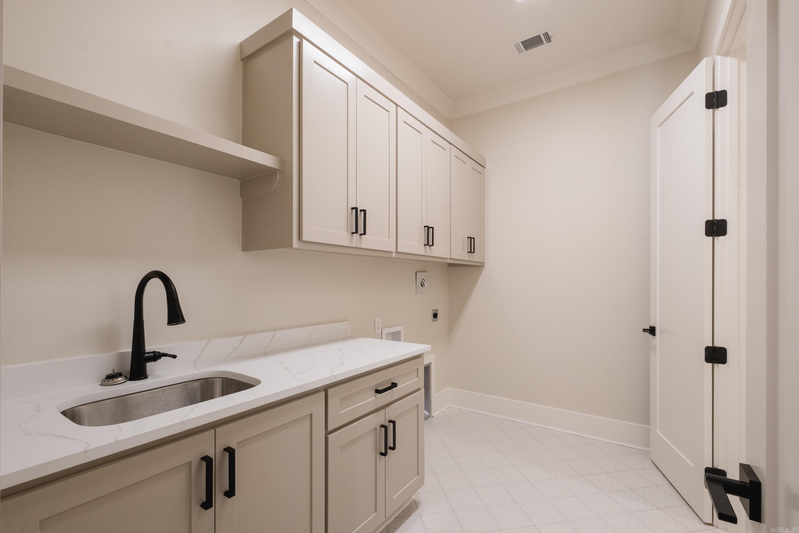 CHENAL VALLEY ABINGTON COURT - Residential