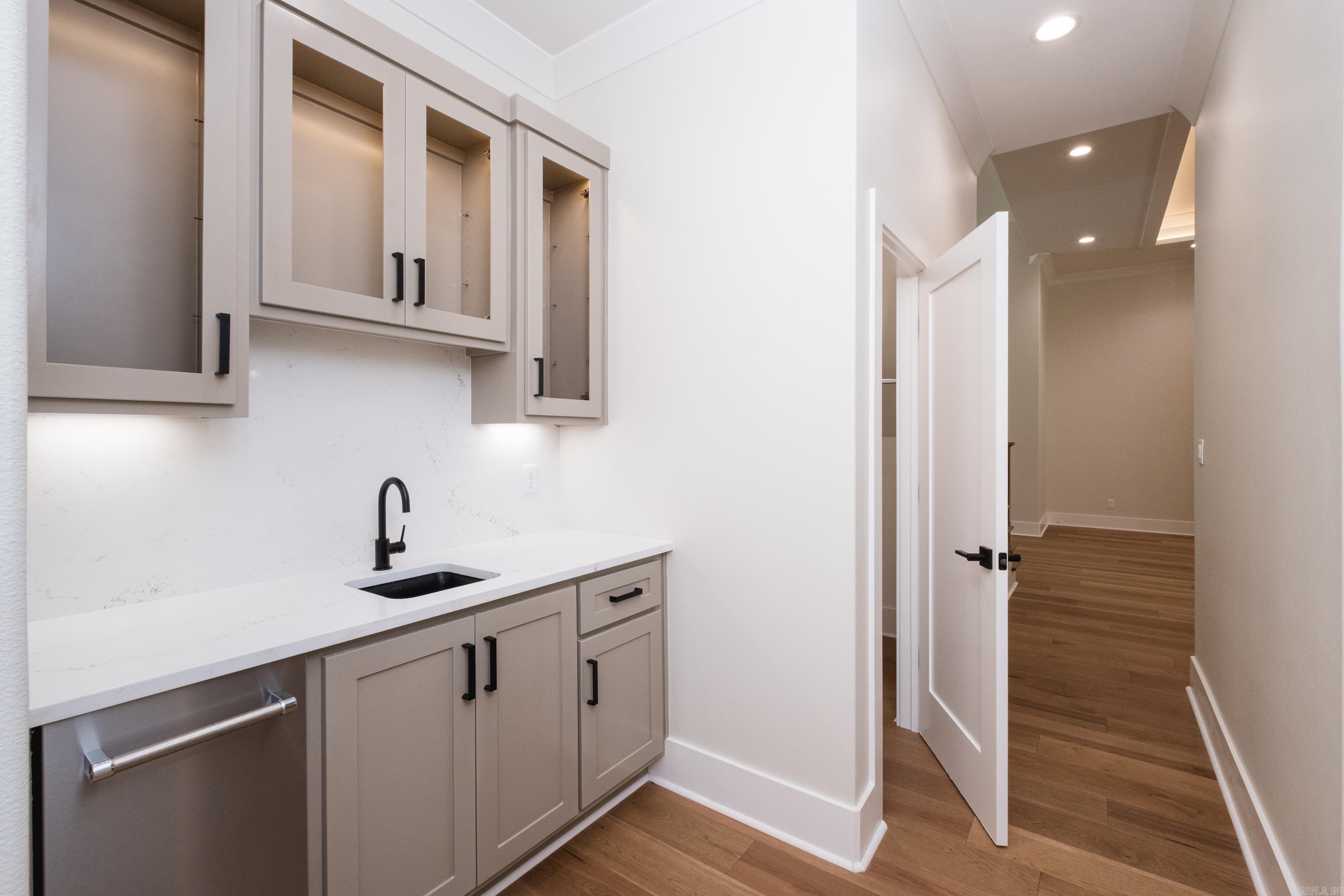 CHENAL VALLEY ABINGTON COURT - Residential