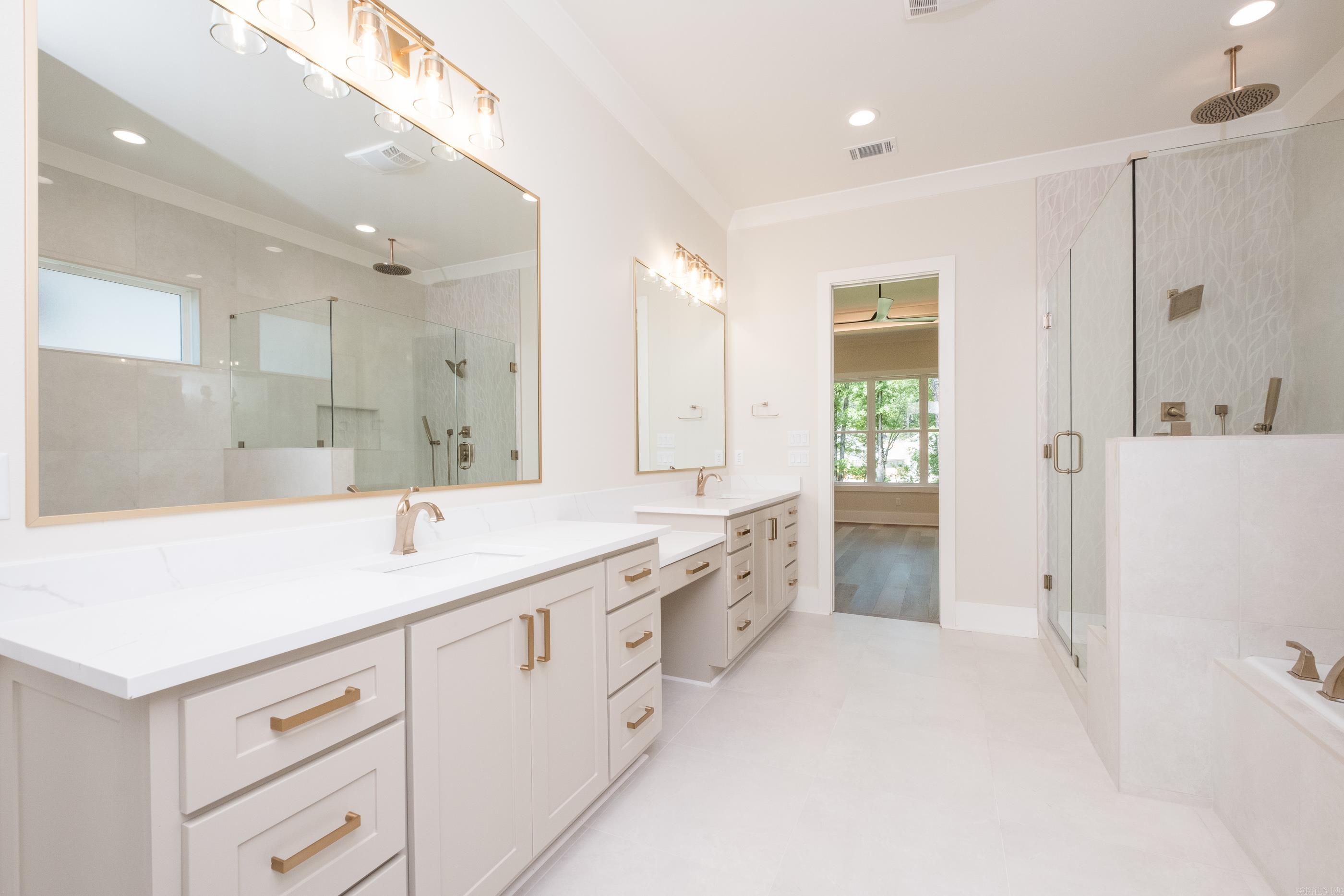 CHENAL VALLEY ABINGTON COURT - Residential