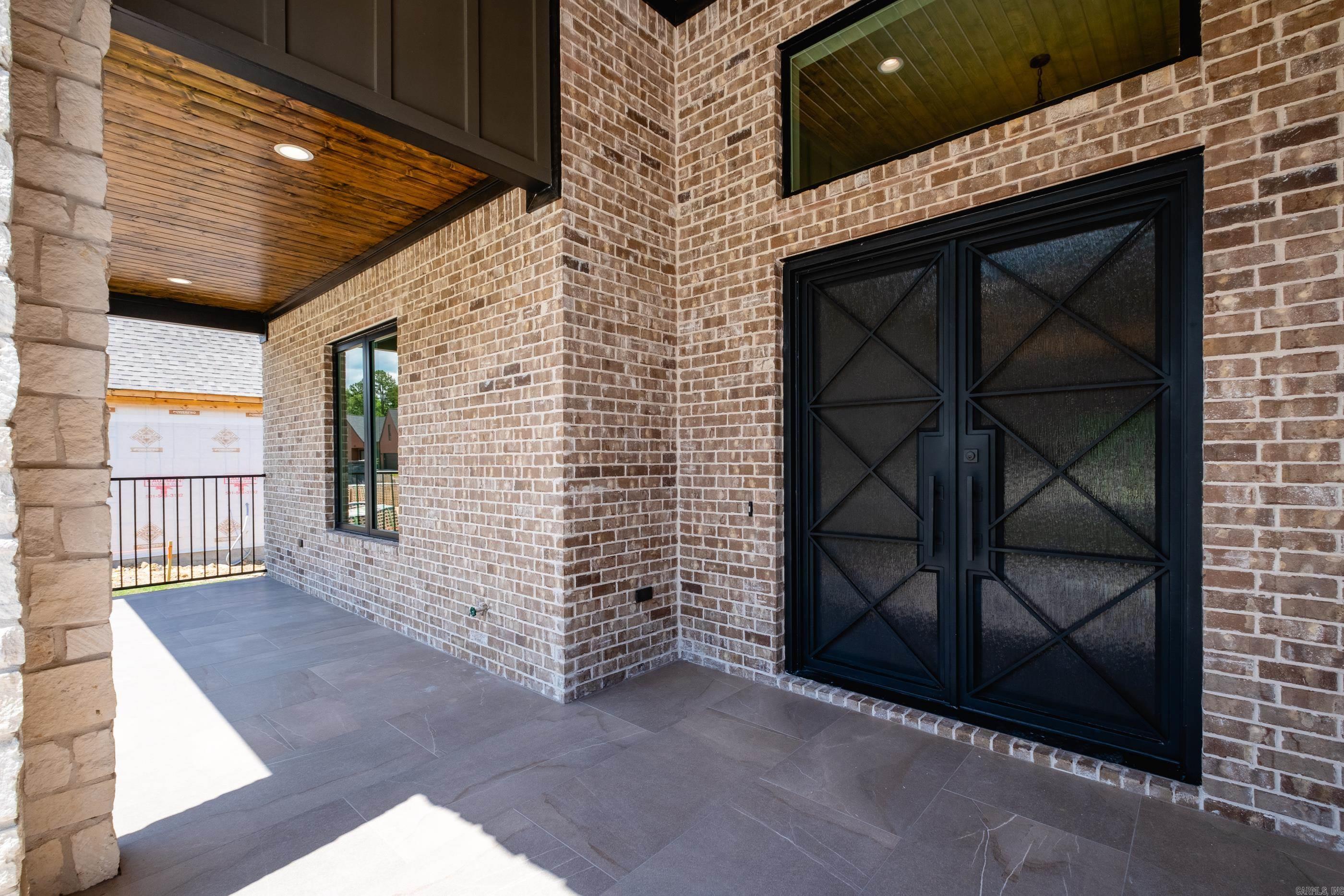 CHENAL VALLEY ABINGTON COURT - Residential