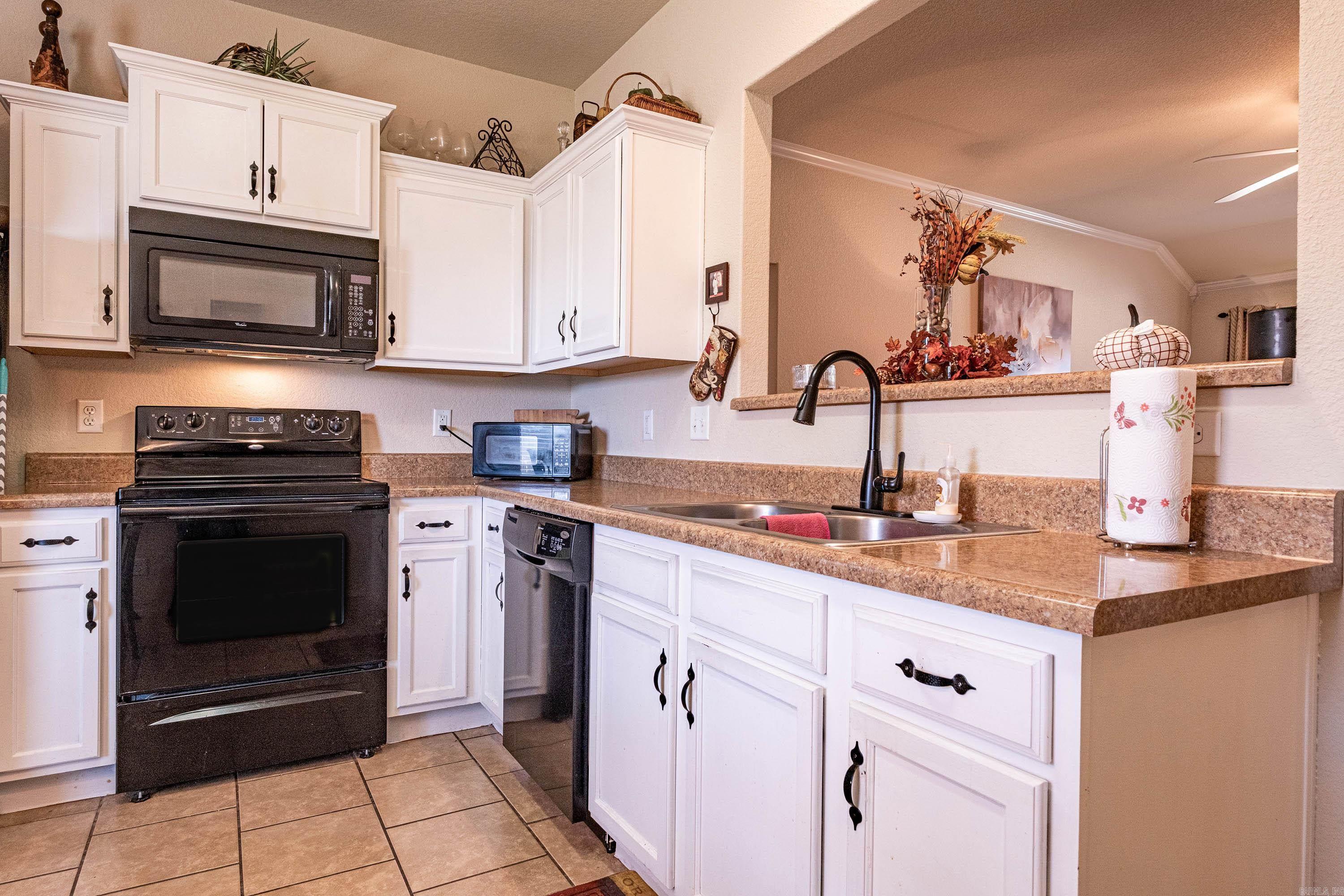 PARKWAY MEADOWS - Residential