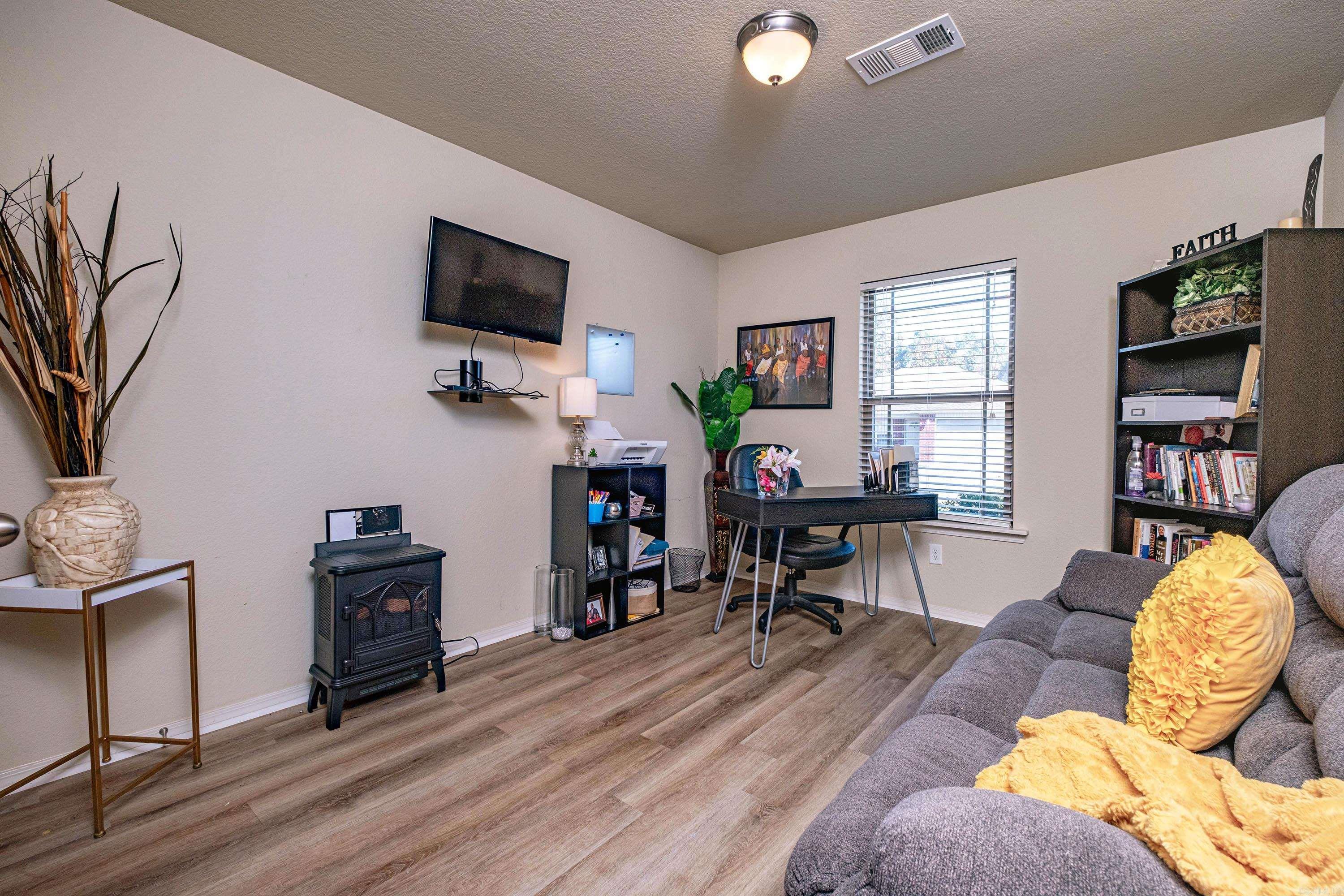 PARKWAY MEADOWS - Residential