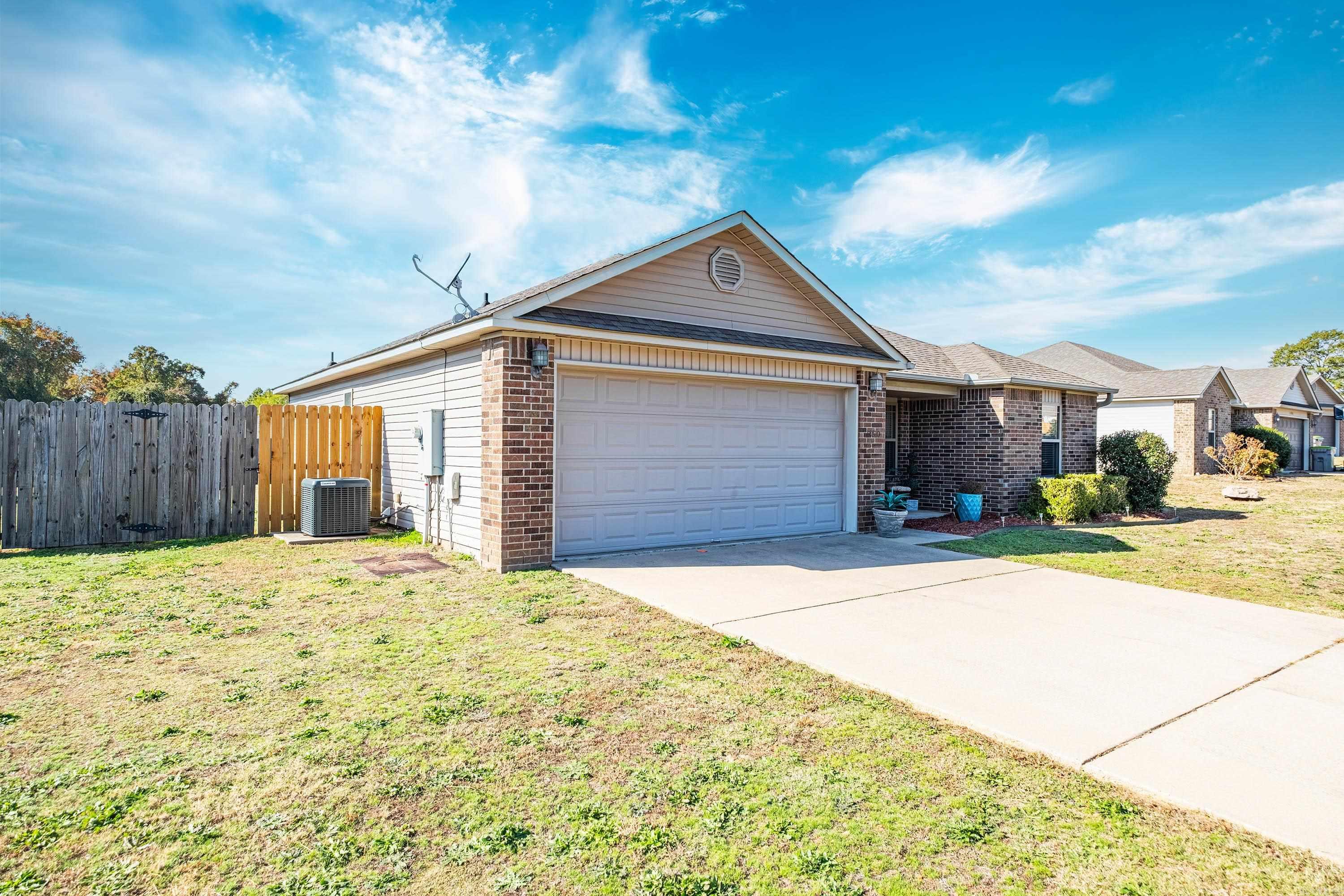 PARKWAY MEADOWS - Residential