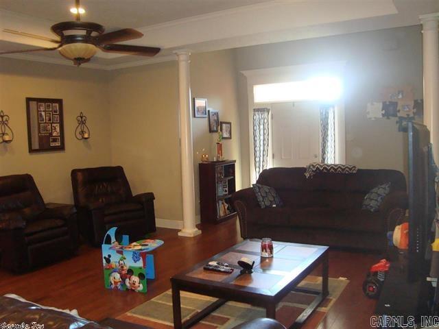 Derden Estates - Residential Lease