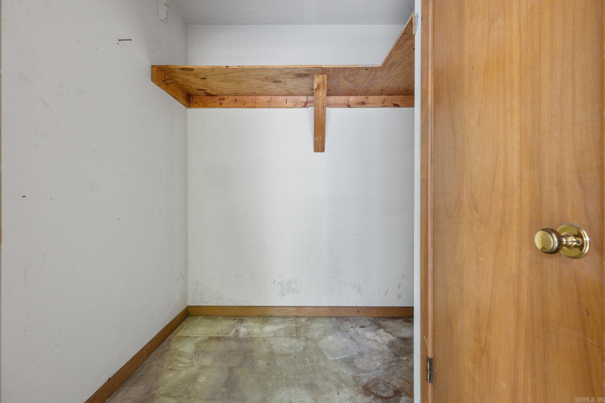 HENRYS B R ADD - Residential