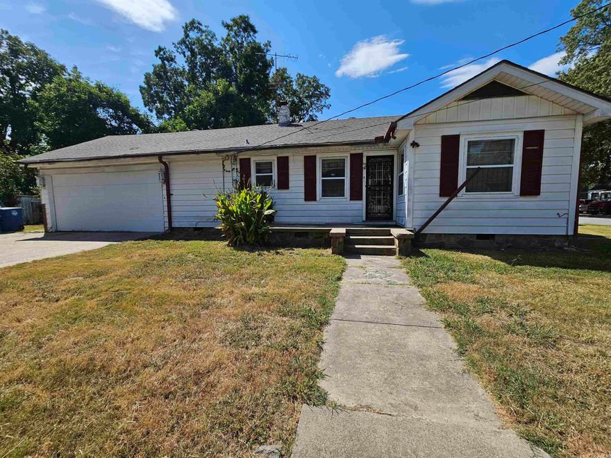 INVESTOR SPECIAL!!! Two Rentals! This property has a 3 b/2b home ready for occupancy and a duplex that currently has an A and B with A being rented as a Studio and B is ready for rehab. Turn B into a second studio or turn A into a two story rental. Both rentals have new roofs!!! Come see this great investment opportunity!!  1715 Division St and 1500 W 17th Short St