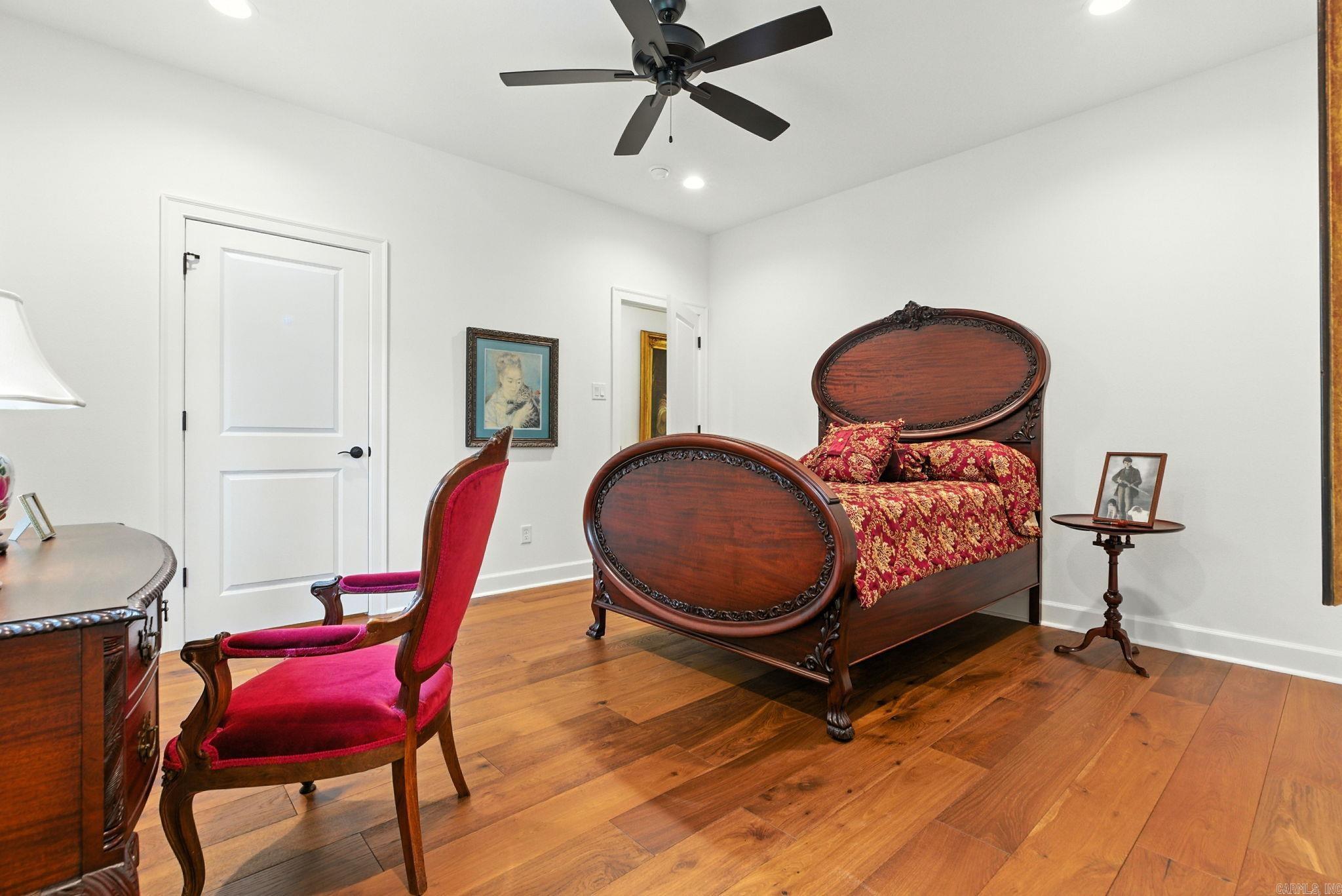OAKDALE ESTATES - Residential