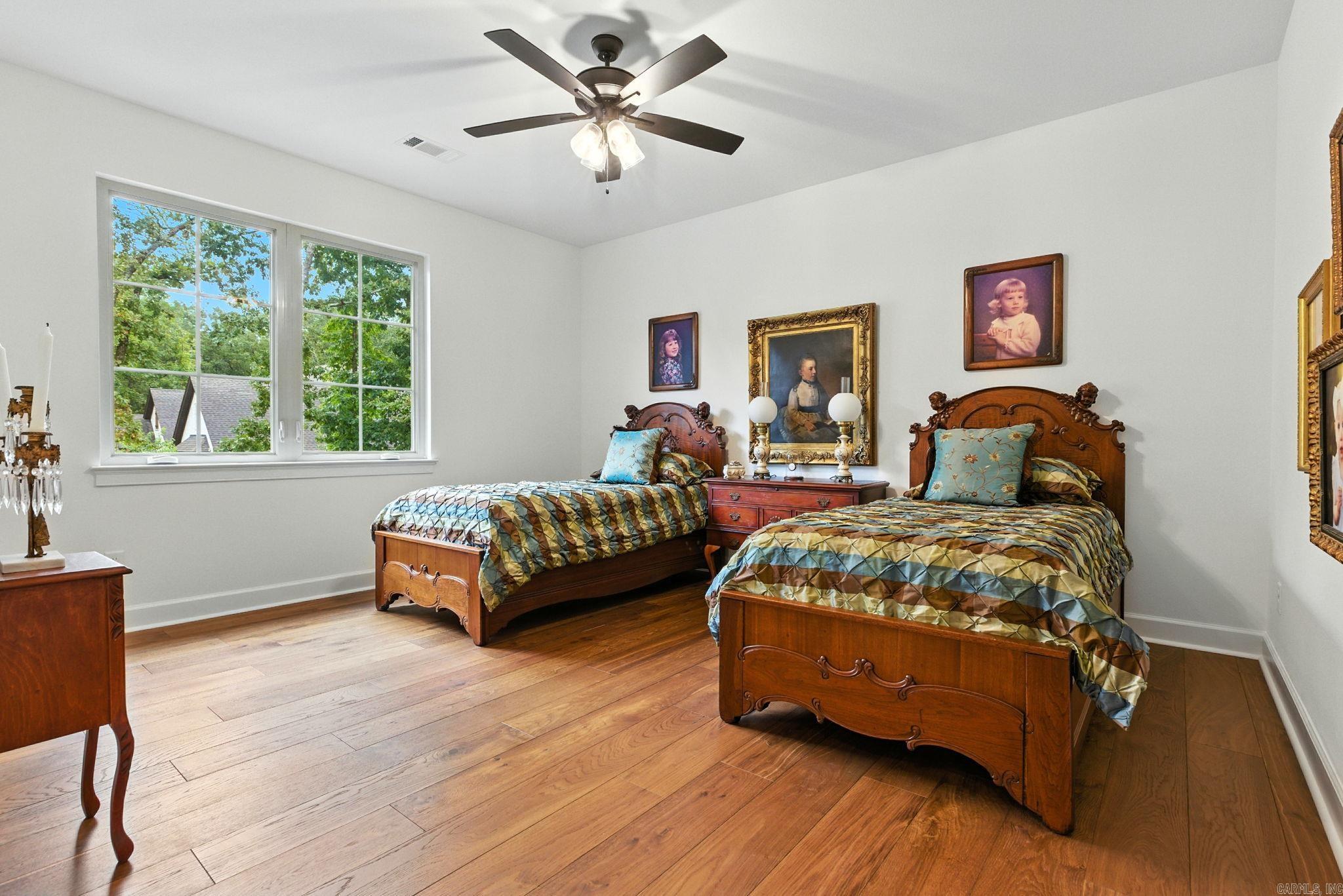 OAKDALE ESTATES - Residential