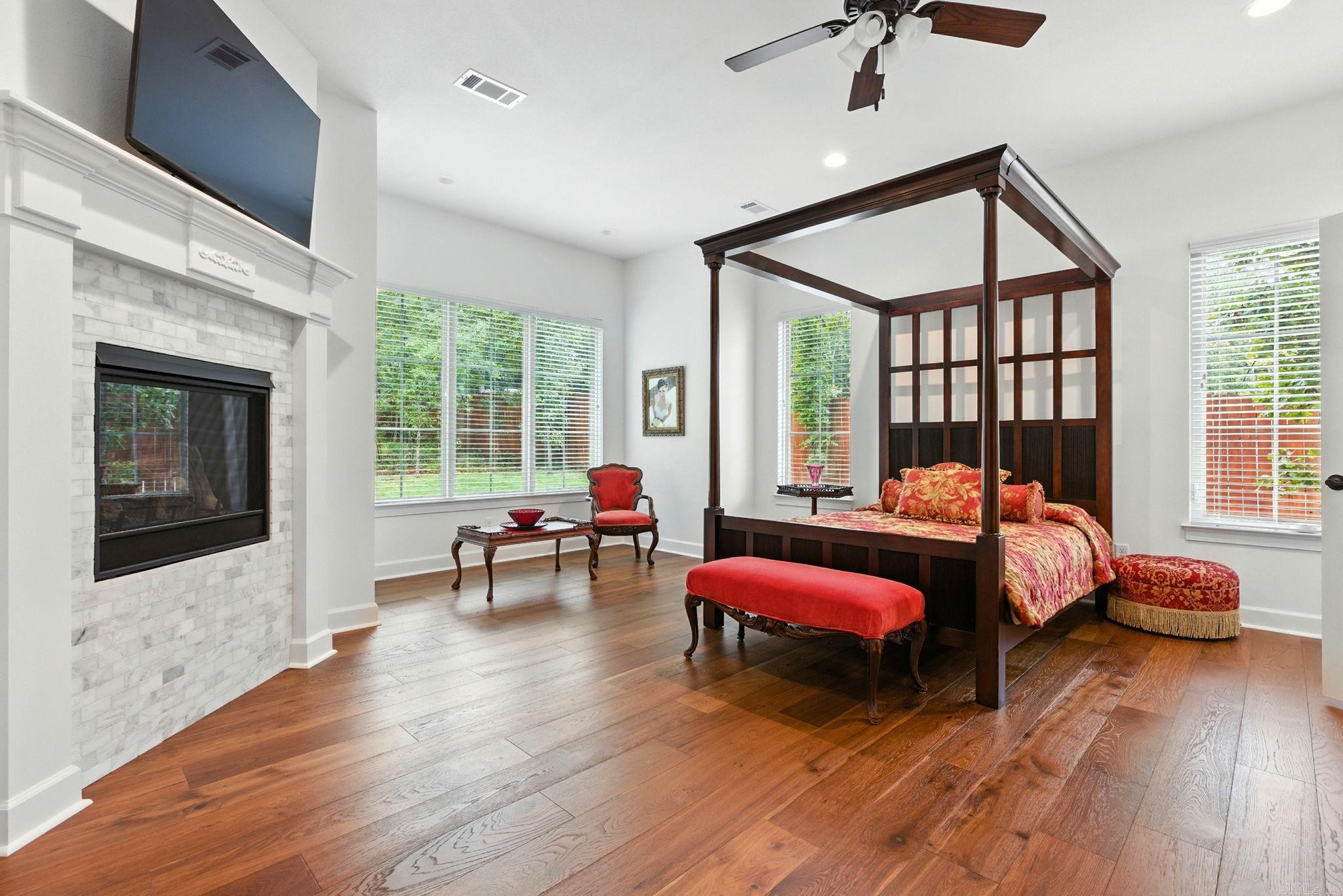OAKDALE ESTATES - Residential
