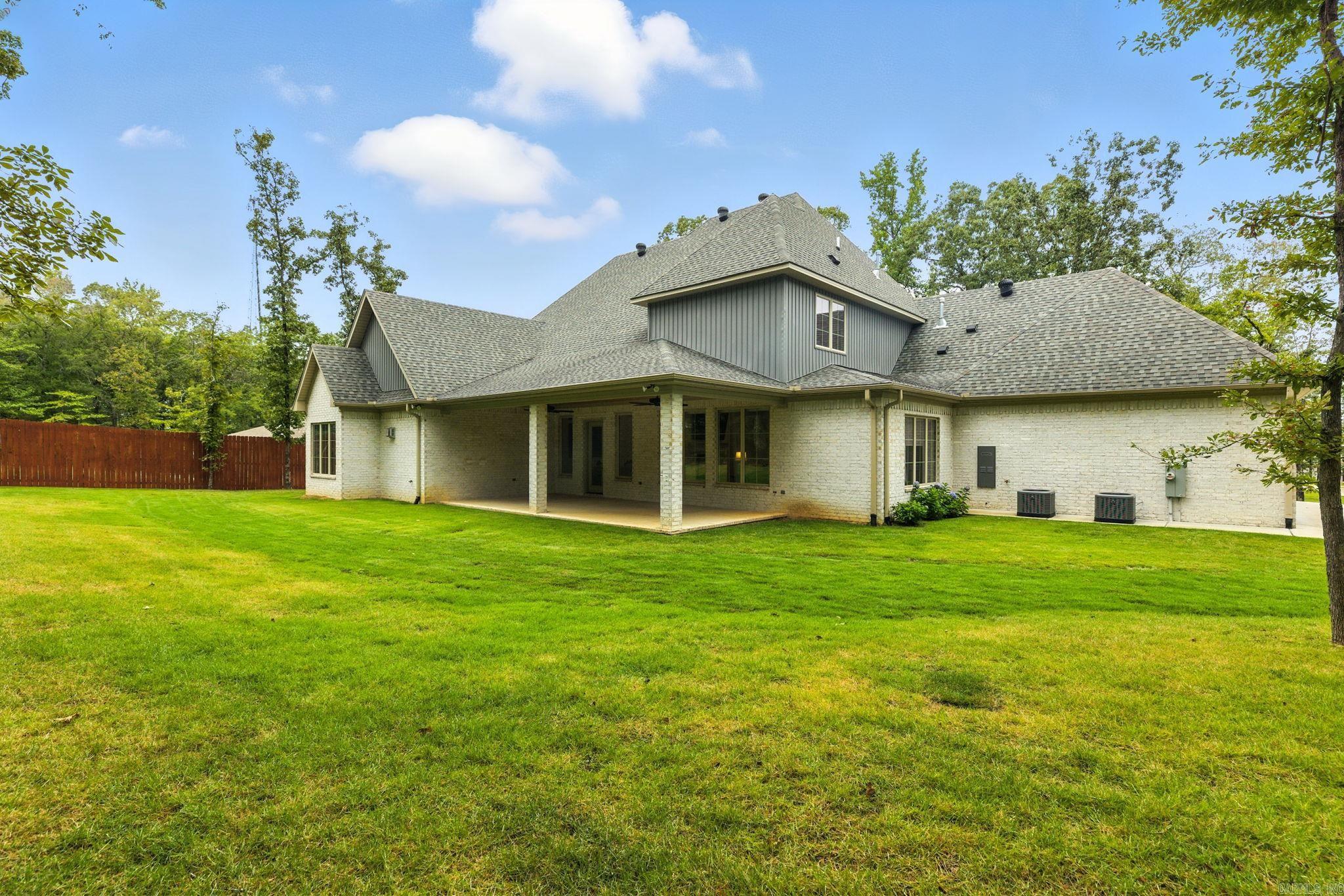 OAKDALE ESTATES - Residential